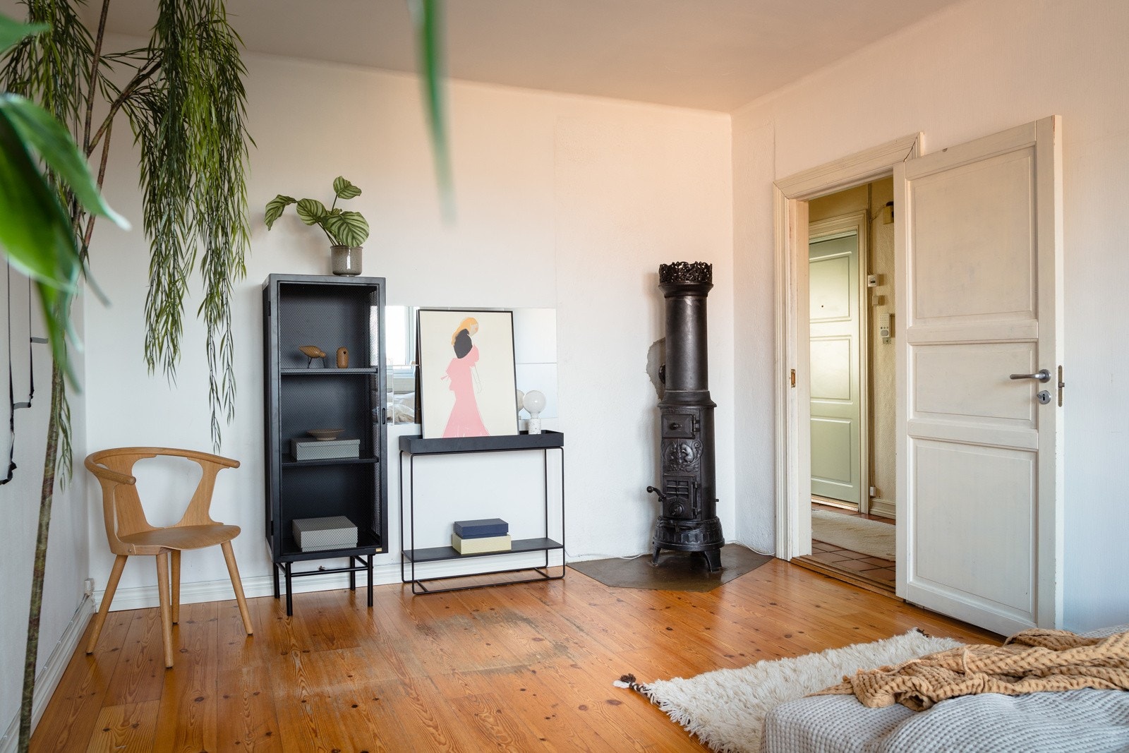 Det er fra dette rommet det er gitt rammetillatelse for interntrapp mellom leiligheten og nytt areal på loftet. Galleribilde