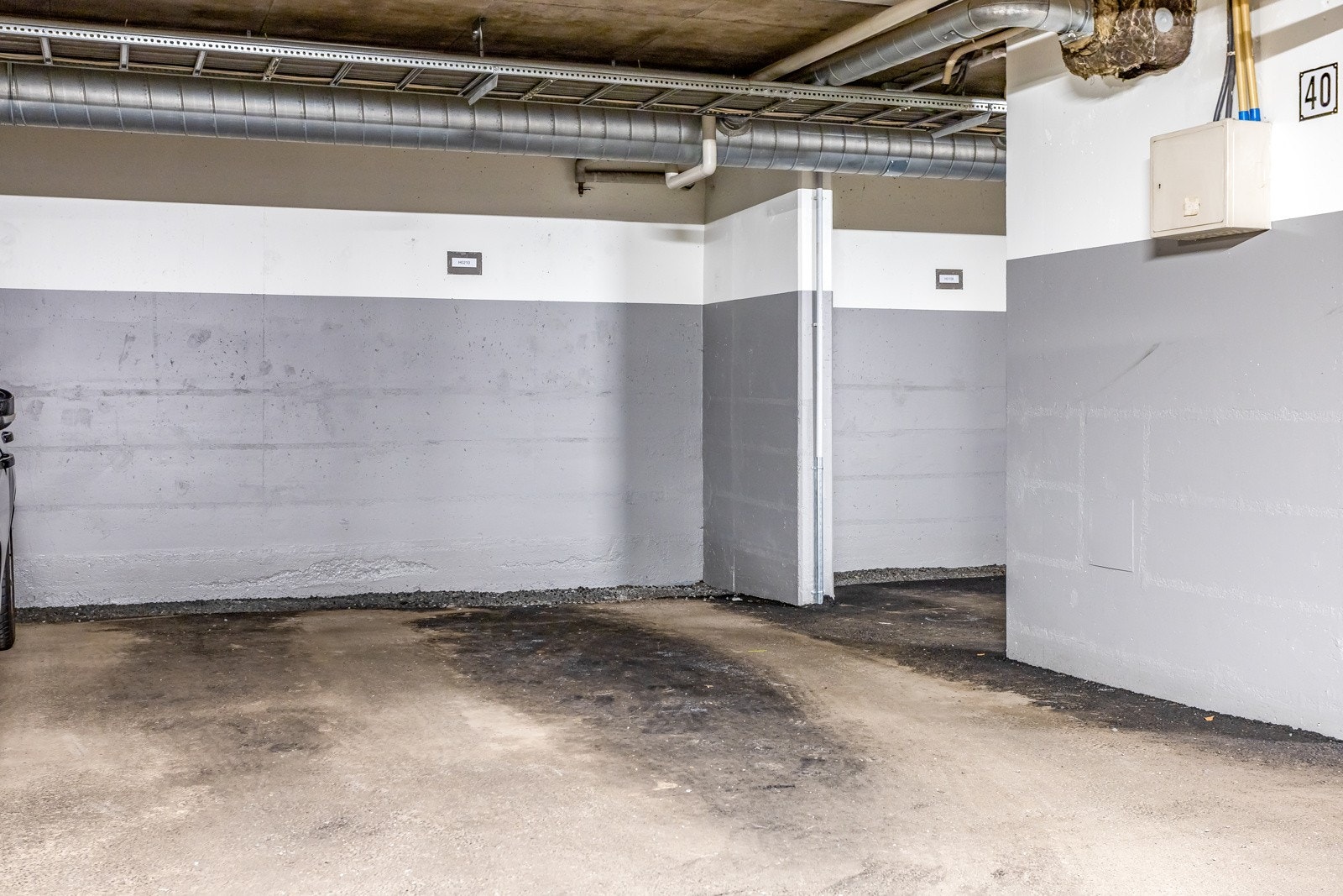 Garasjeplass følger med leiligheten Galleribilde