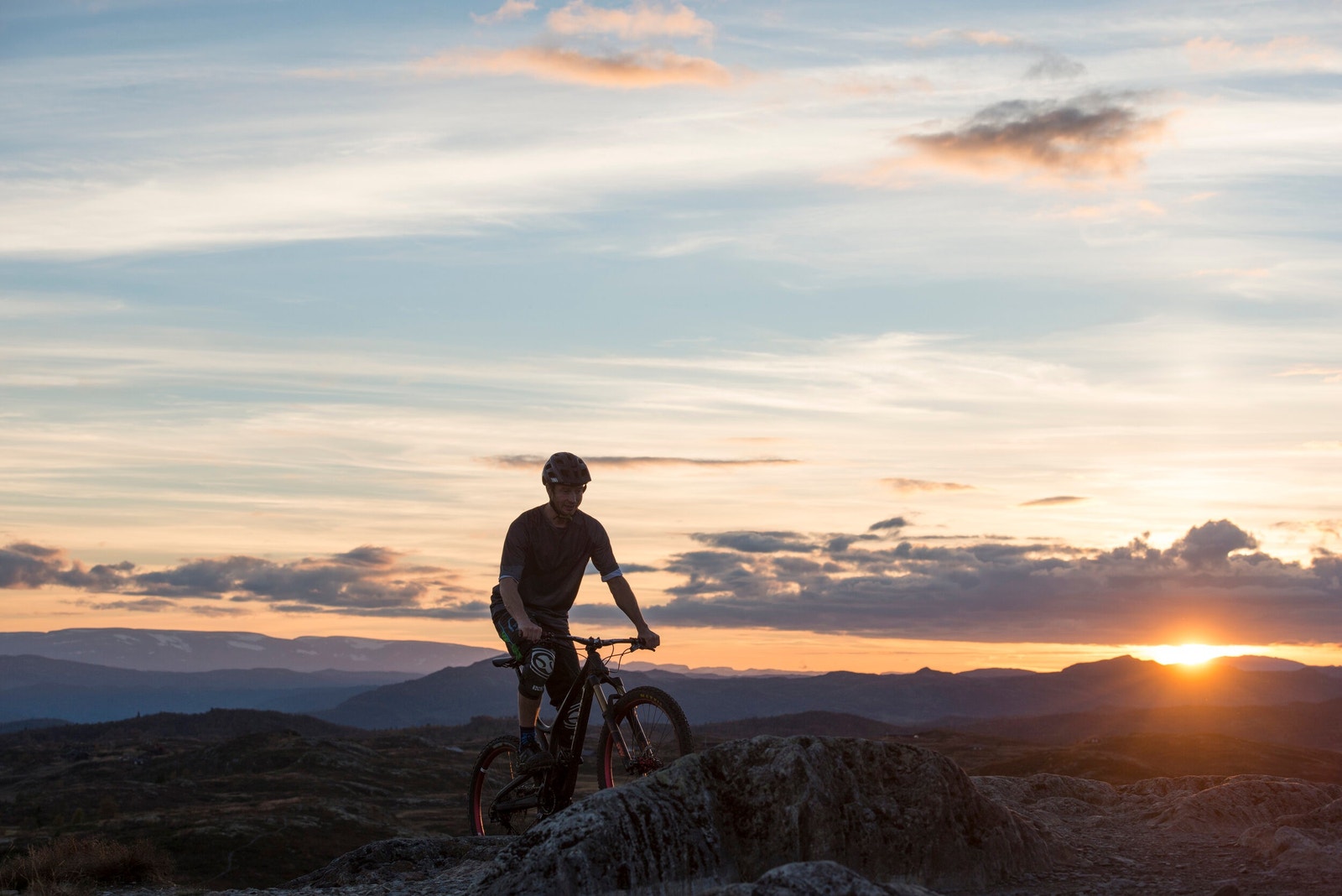 Muligheter for flotte sykkelturer langs Fanitullvegen mellom Ål og Hemsedal. Galleribilde