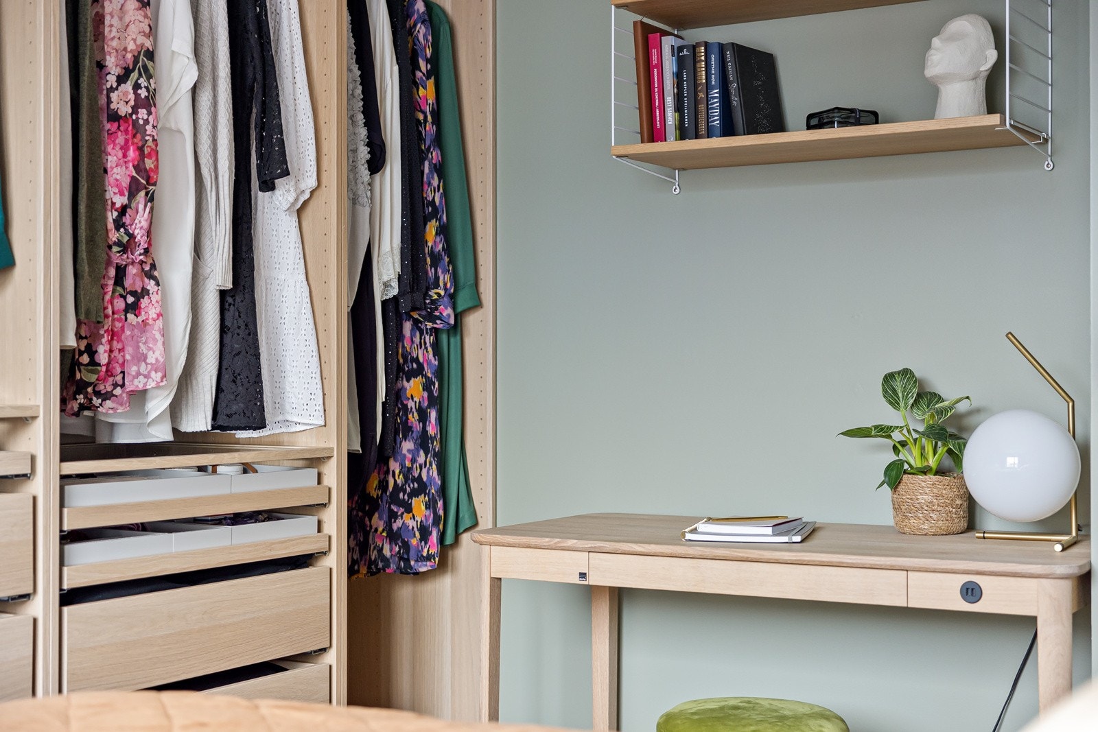 Her er det også plass til et lite hjemmekontor Galleribilde