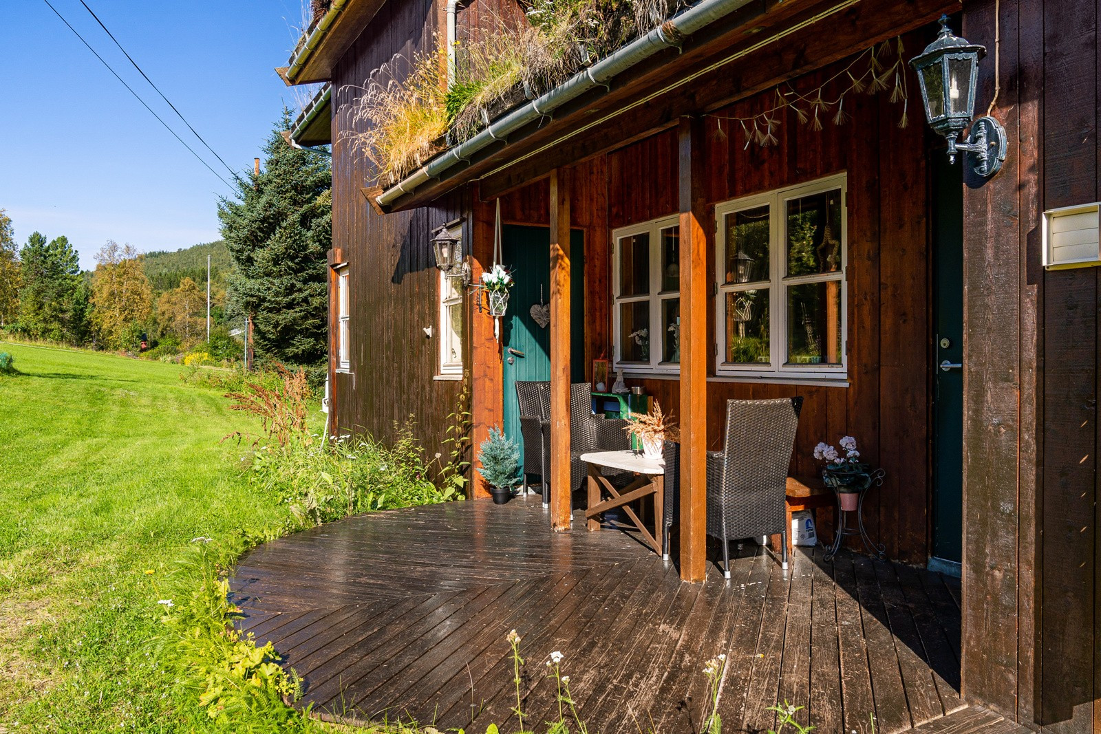 Terrasse ved inngangsparti