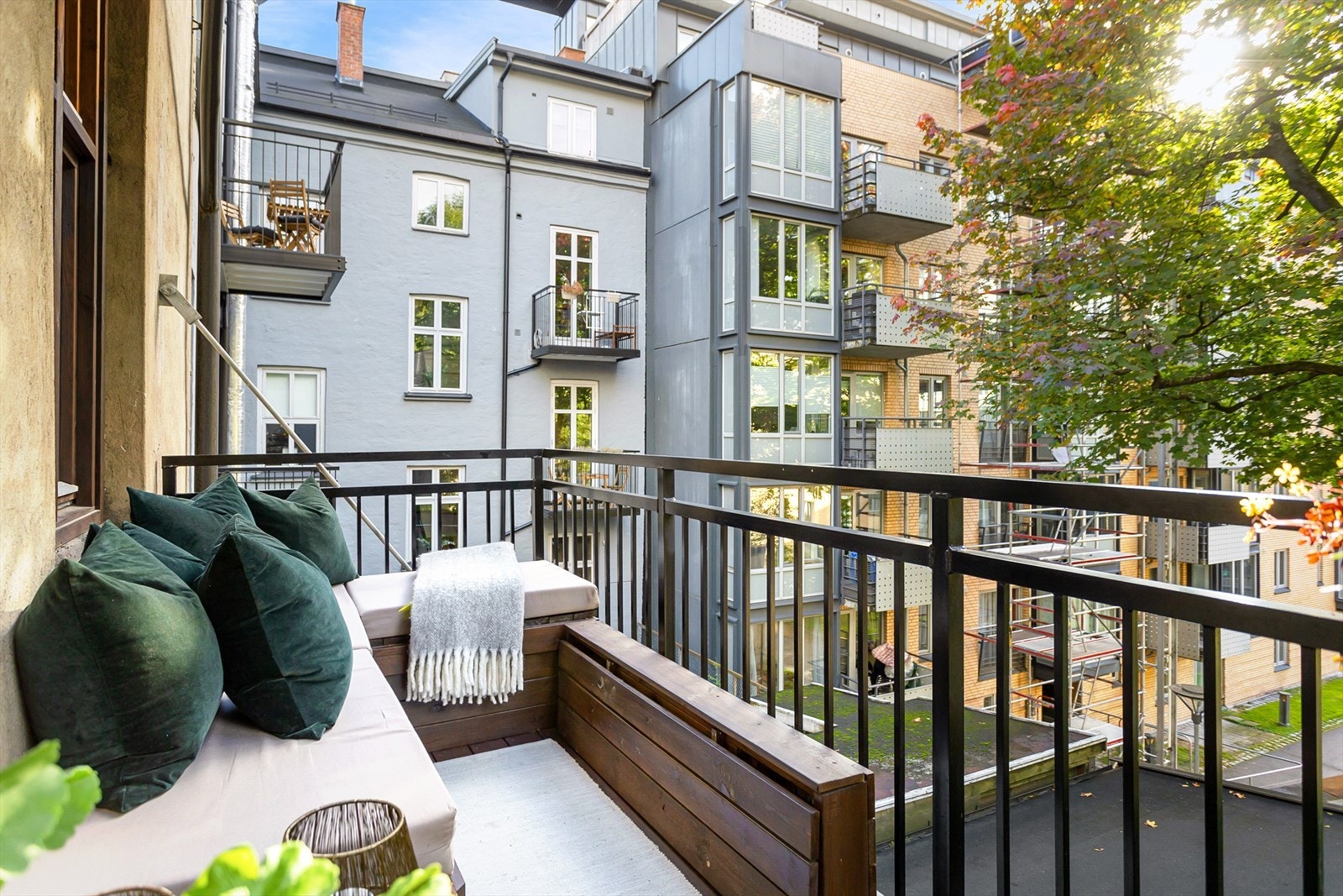 Vestvendt balkong på 6,5 kvm. Galleribilde