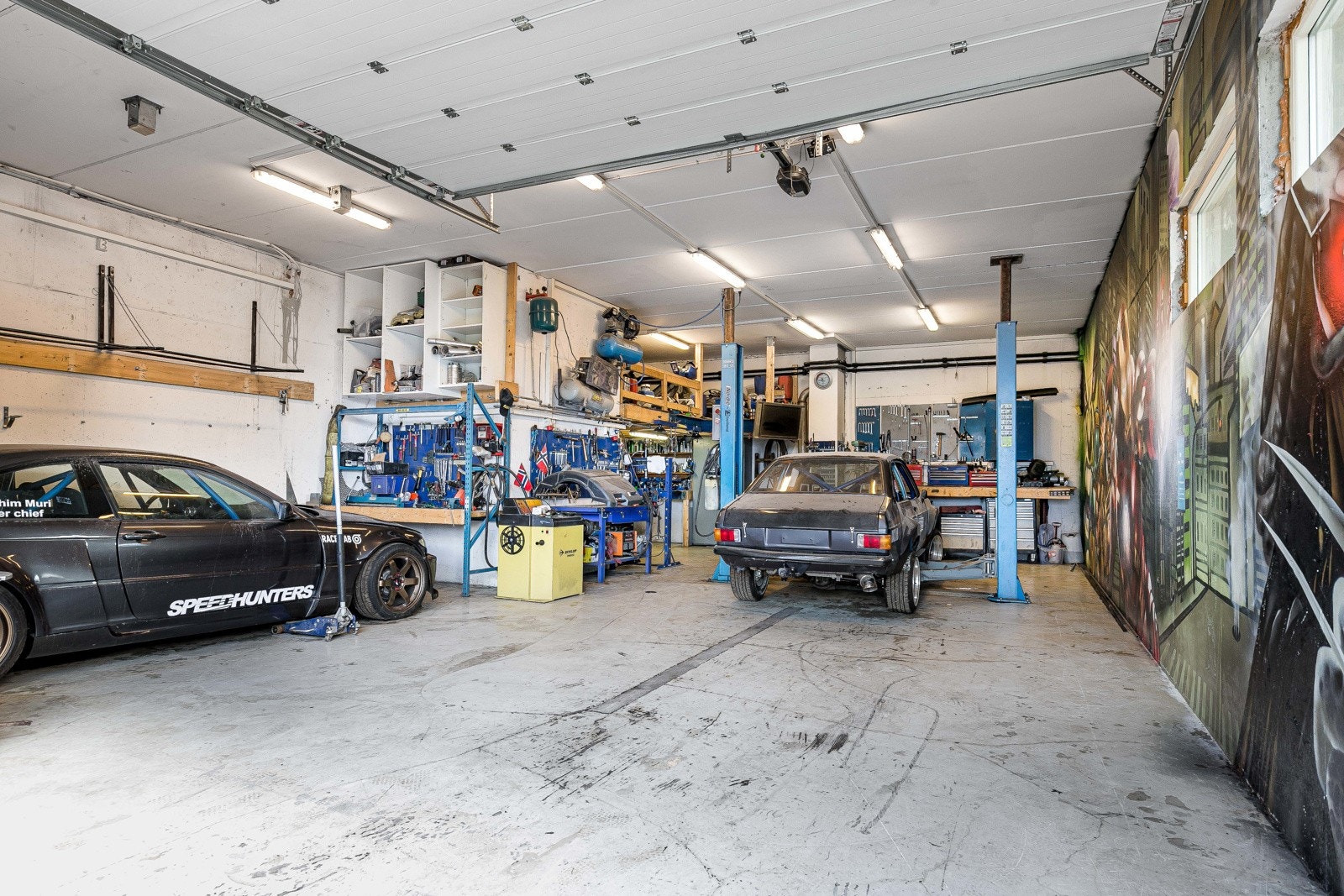 Løftebukken kan medfølge i handelen. Galleribilde