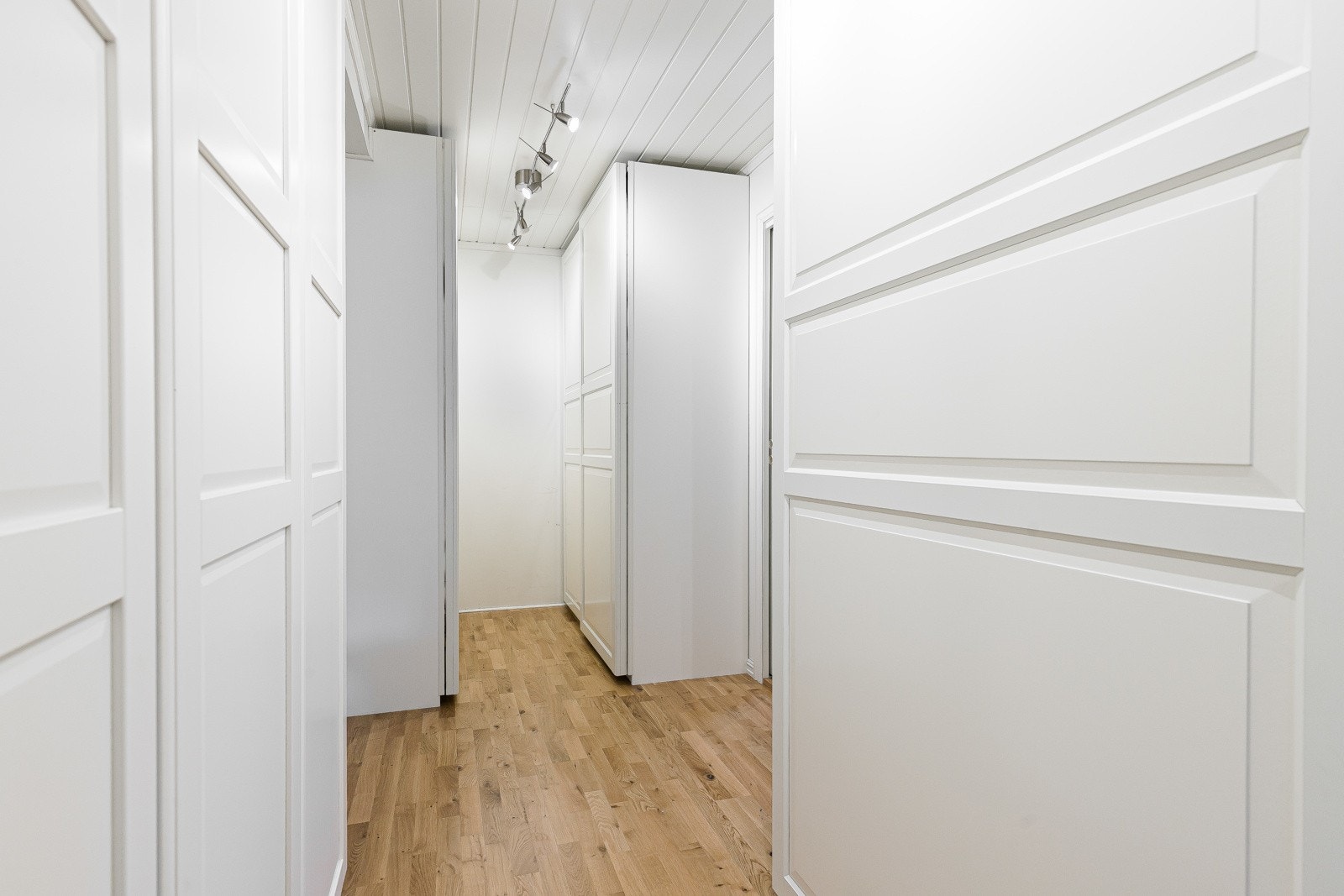 Omkledningsrom. Galleribilde