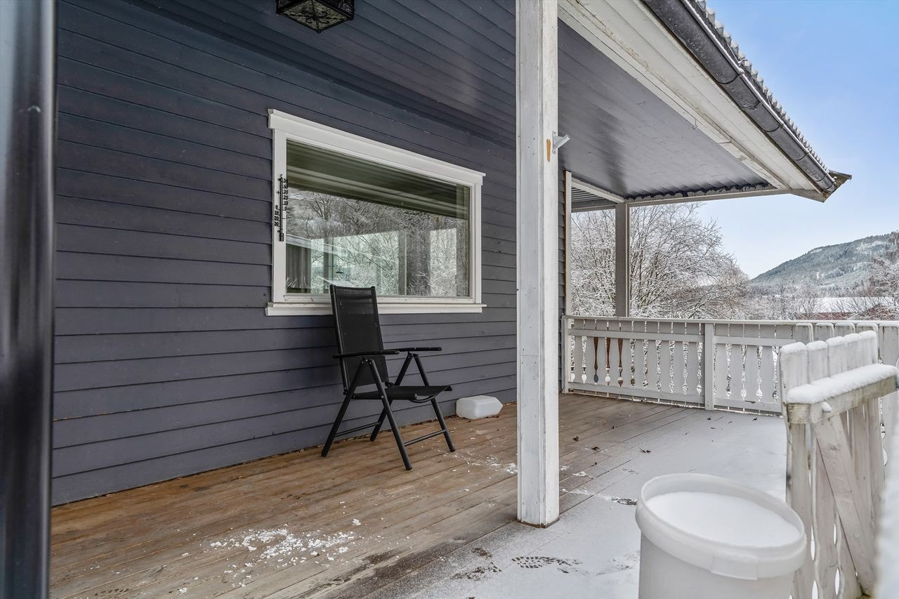 Terrasse ved inngangspartiet Galleribilde