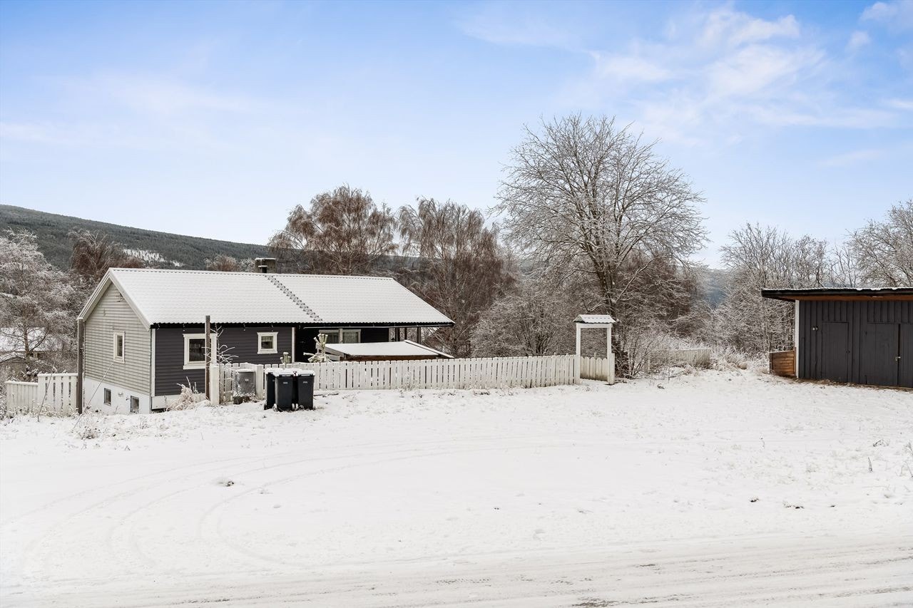 Eiendommen ligger i stigningen mot Hanestadkjølen på Bergset Galleribilde