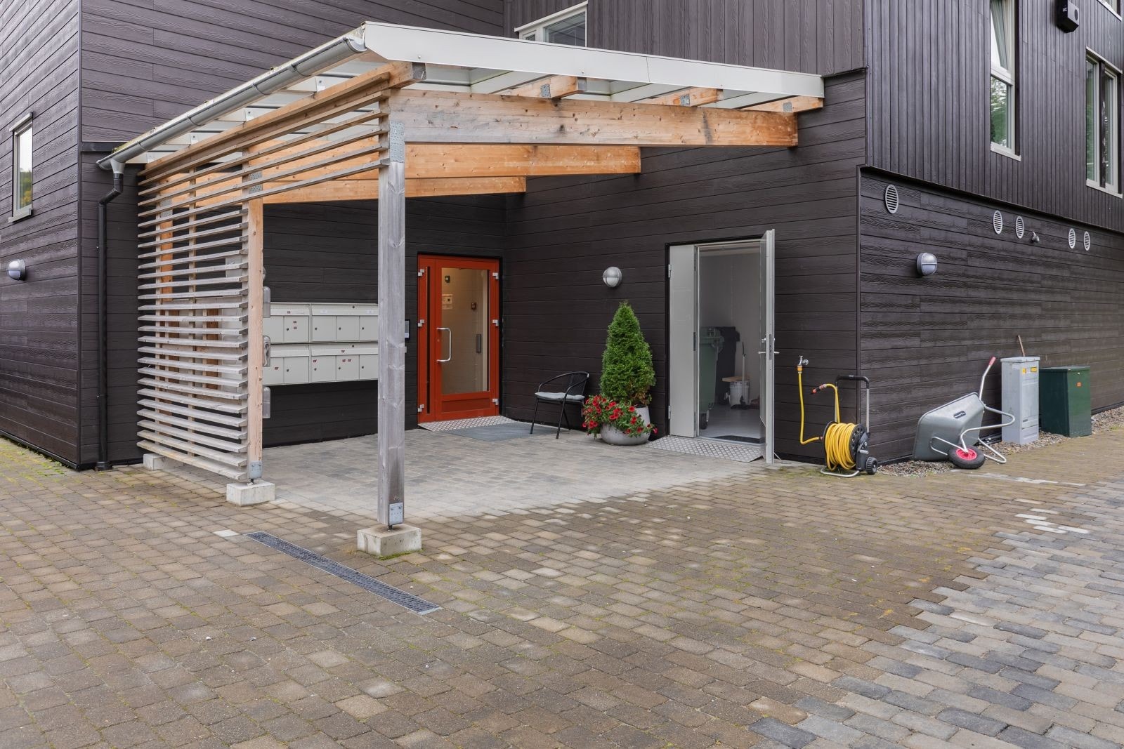 Inngangsparti Galleribilde