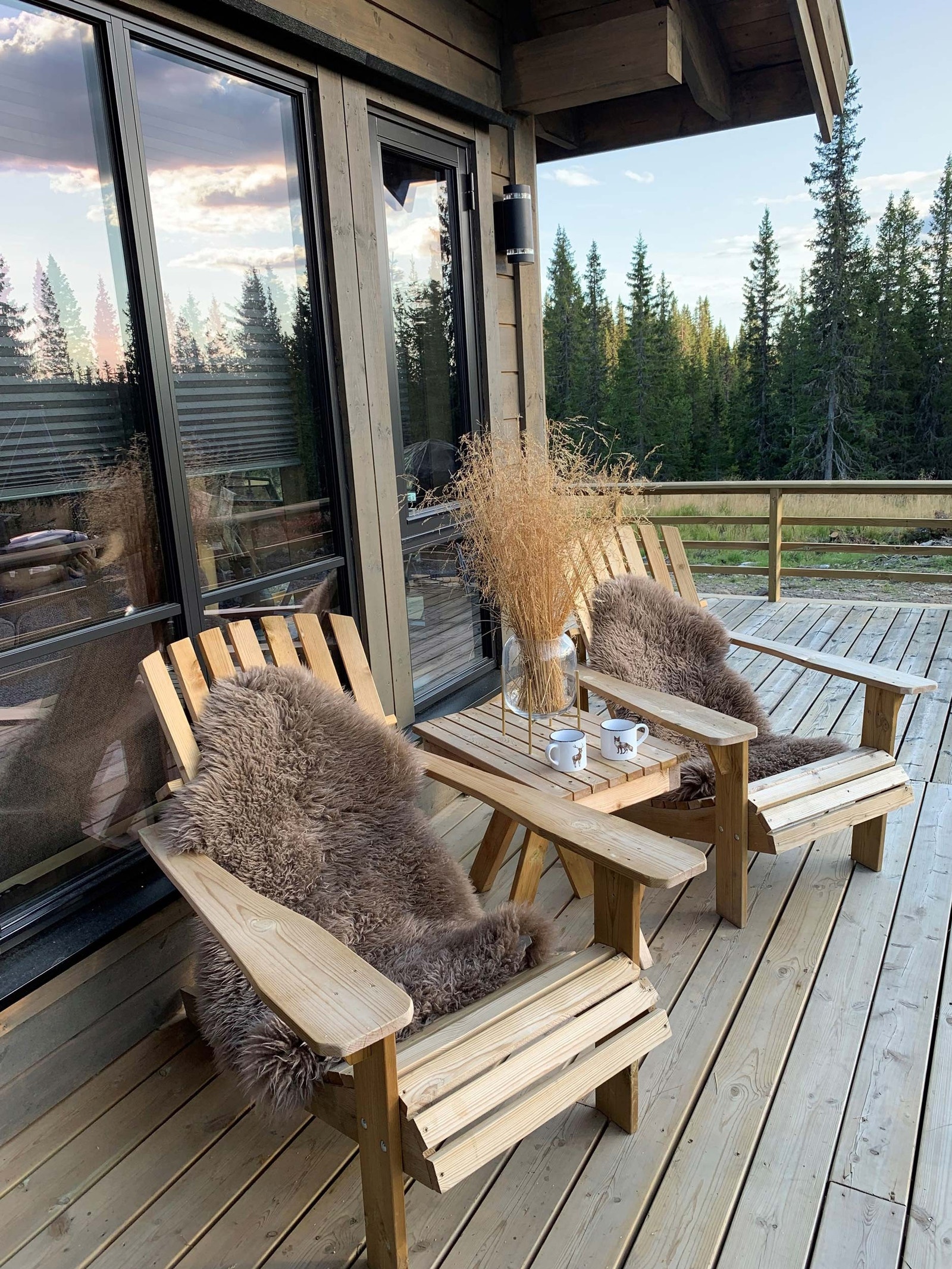 Bekkeblom hytte - Terrasse med koselig utestue (gapahuk) Galleribilde