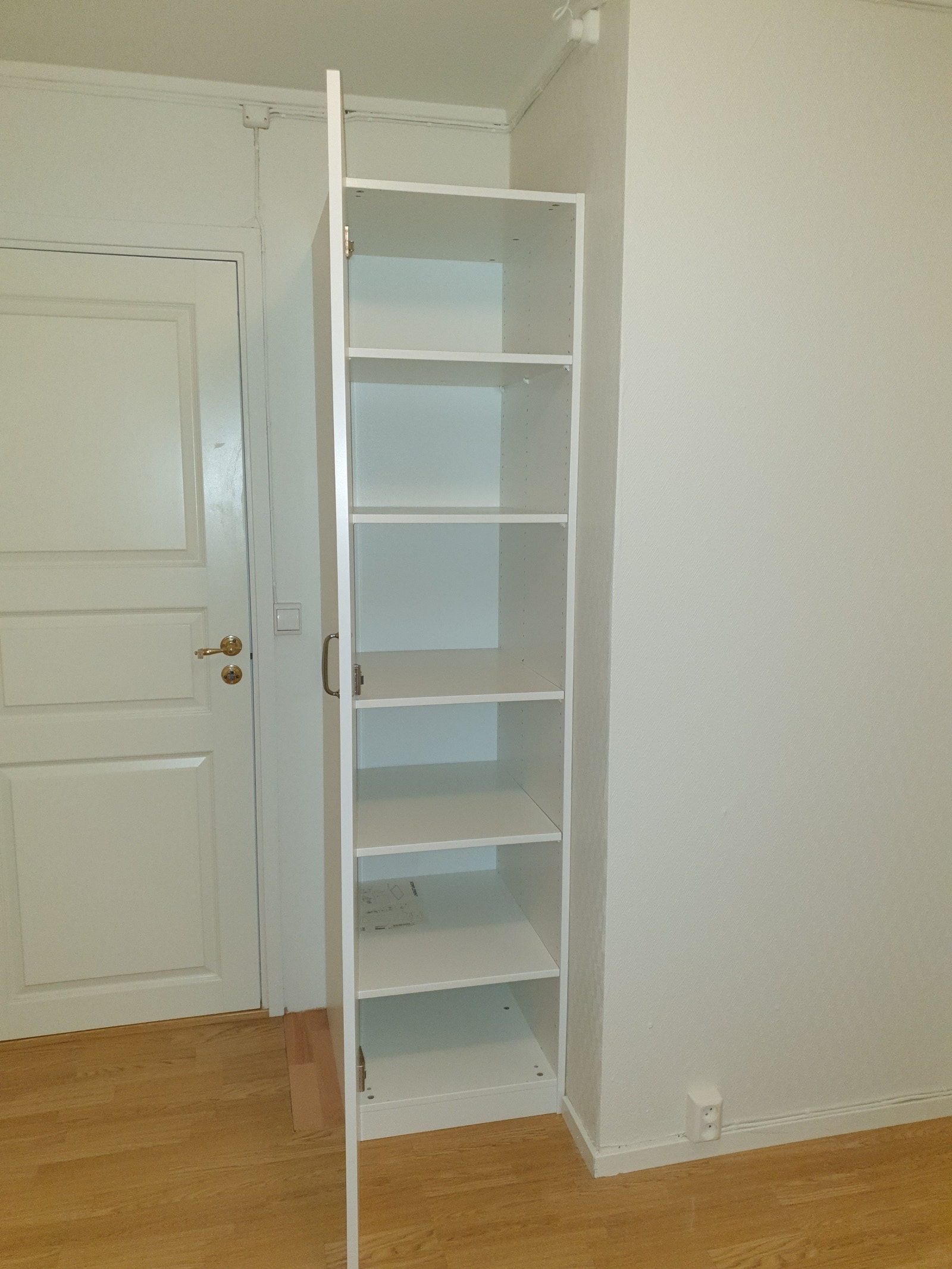 Nytt skap Galleribilde