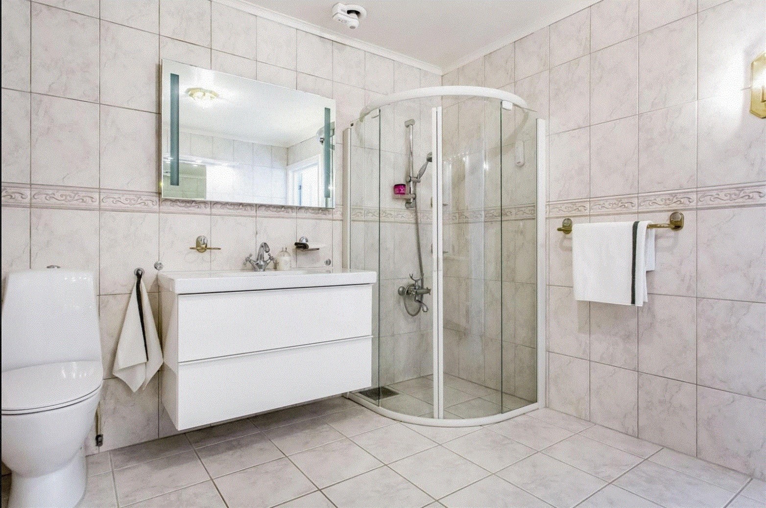 Bad, hovedetasje Galleribilde