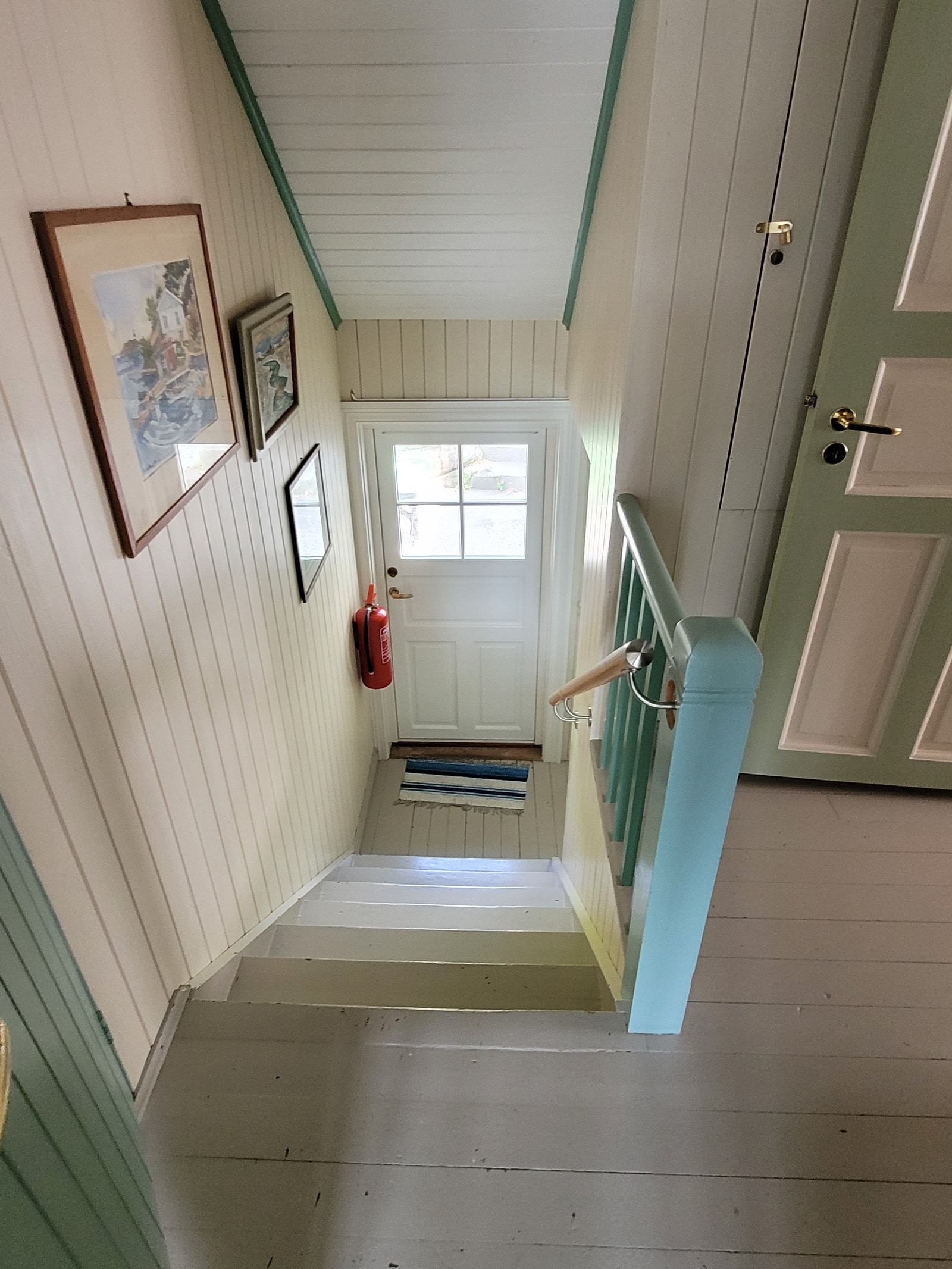 Gang med trapp opp til 2 etasje Galleribilde