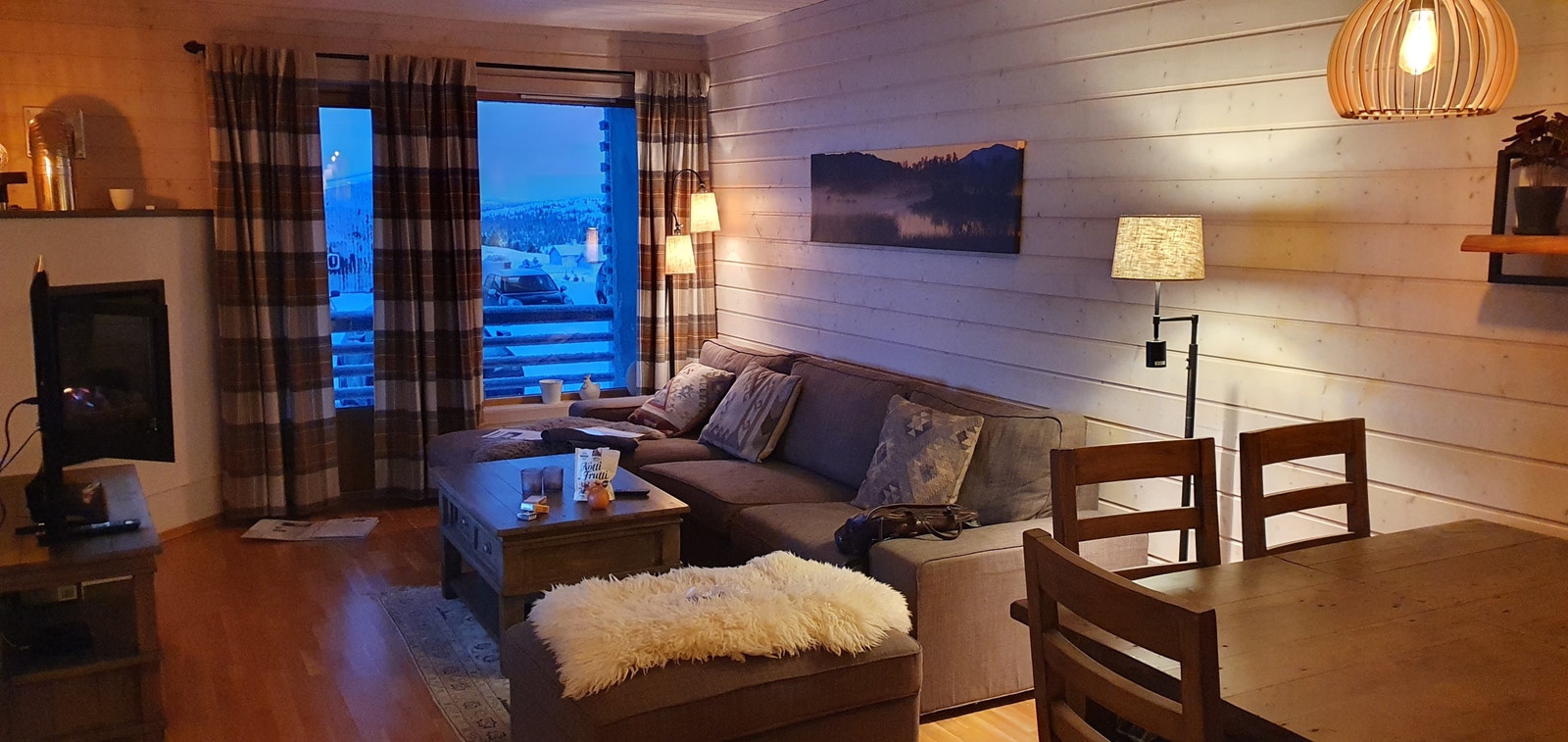 Koselig stue kveld Galleribilde