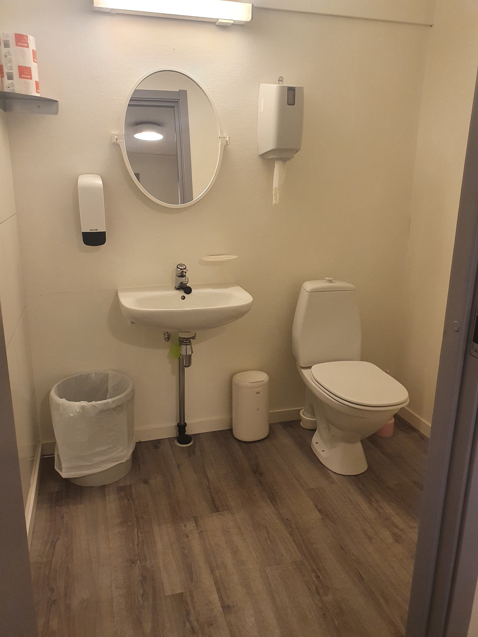 Toalett Galleribilde