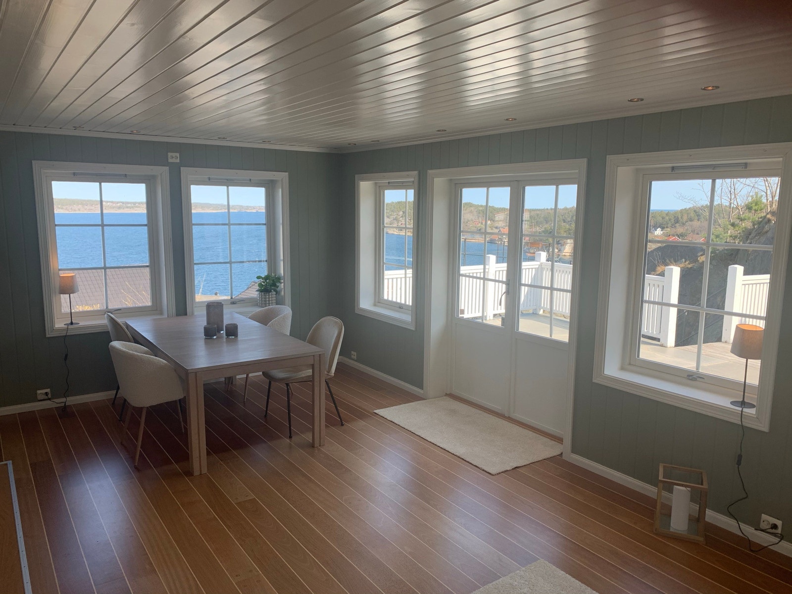 Spiseplass ved kjøkken Galleribilde