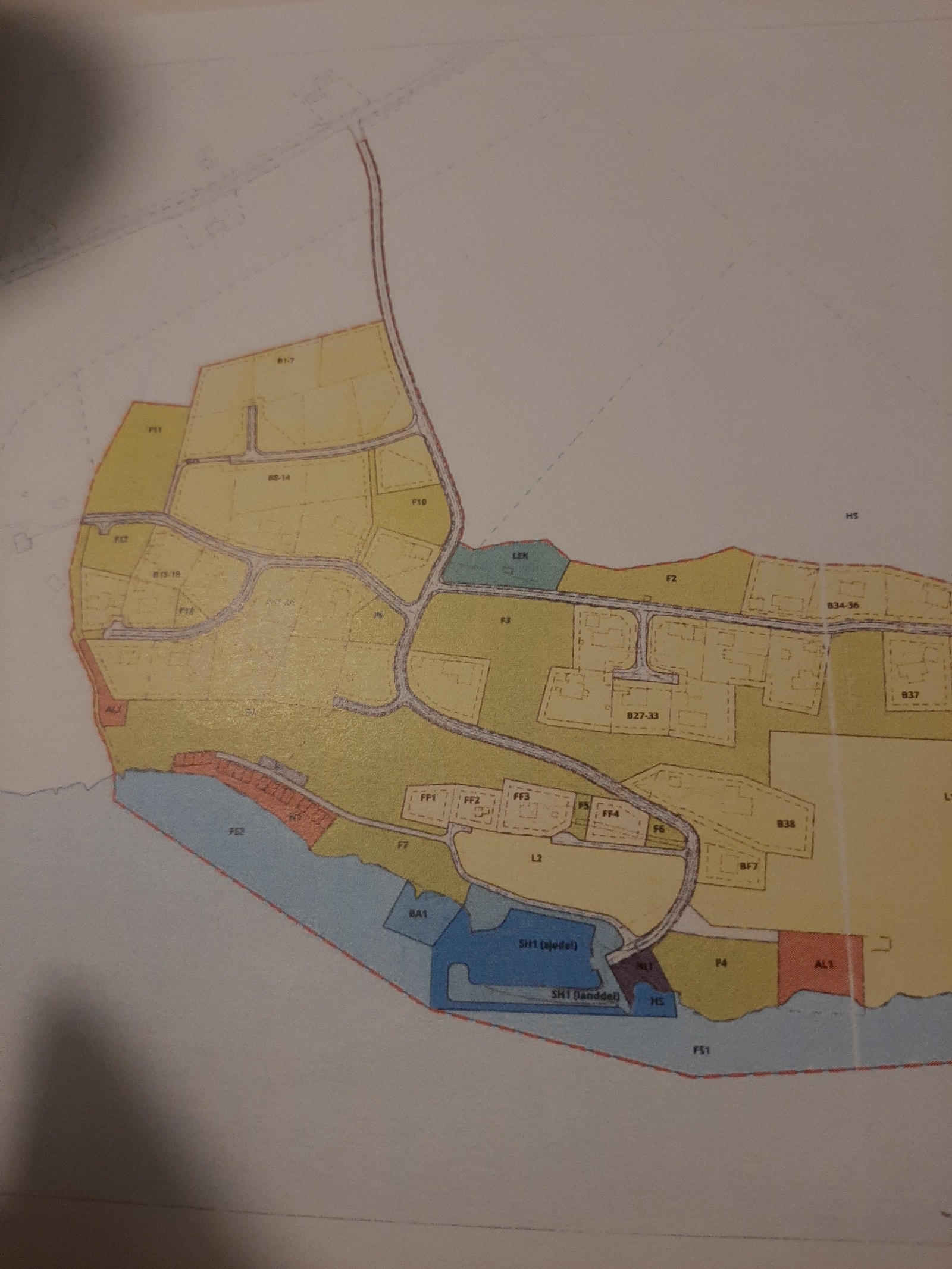 Reguleringsplan. Tomten ligger skjermet fr bebyggelse. Galleribilde