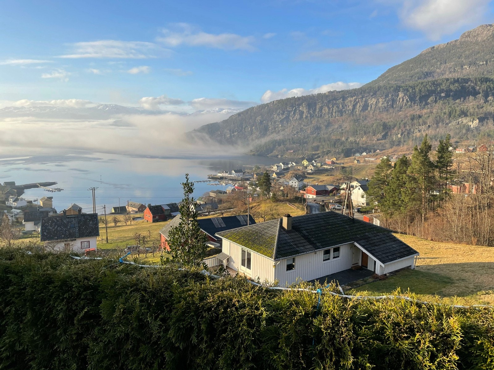 Utsikt fra hage Galleribilde