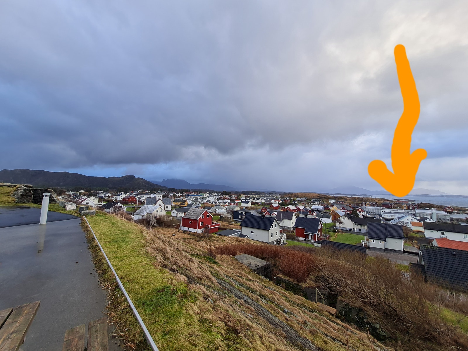 Bud sett fra Ergan Galleribilde