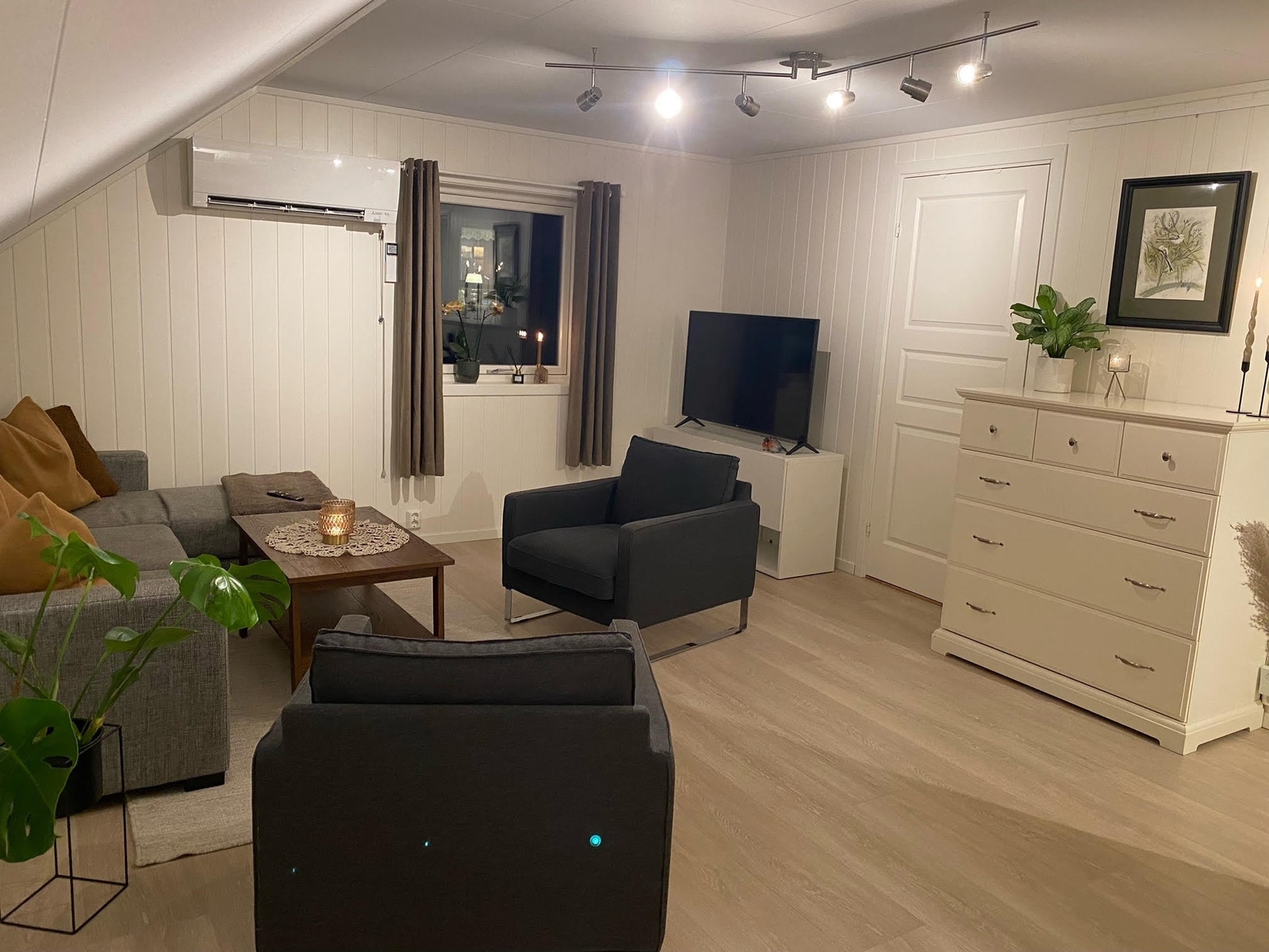 Eksempel møblert Galleribilde