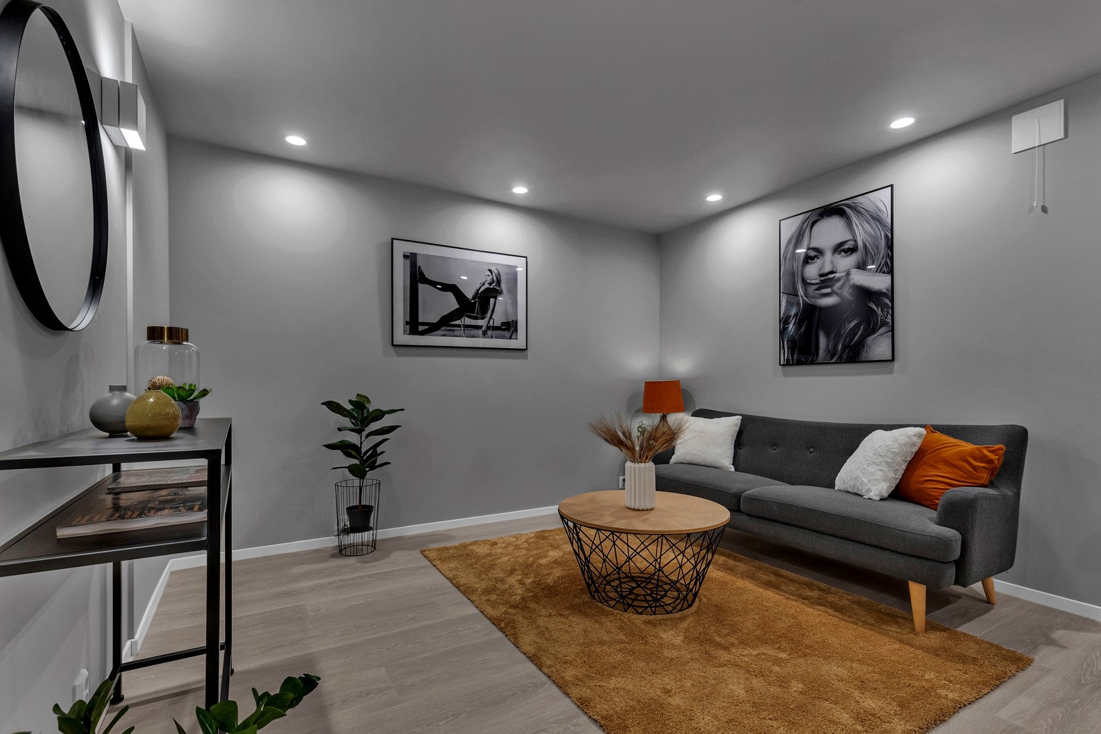 Nye flater og utstrakt bruk av downlights Galleribilde