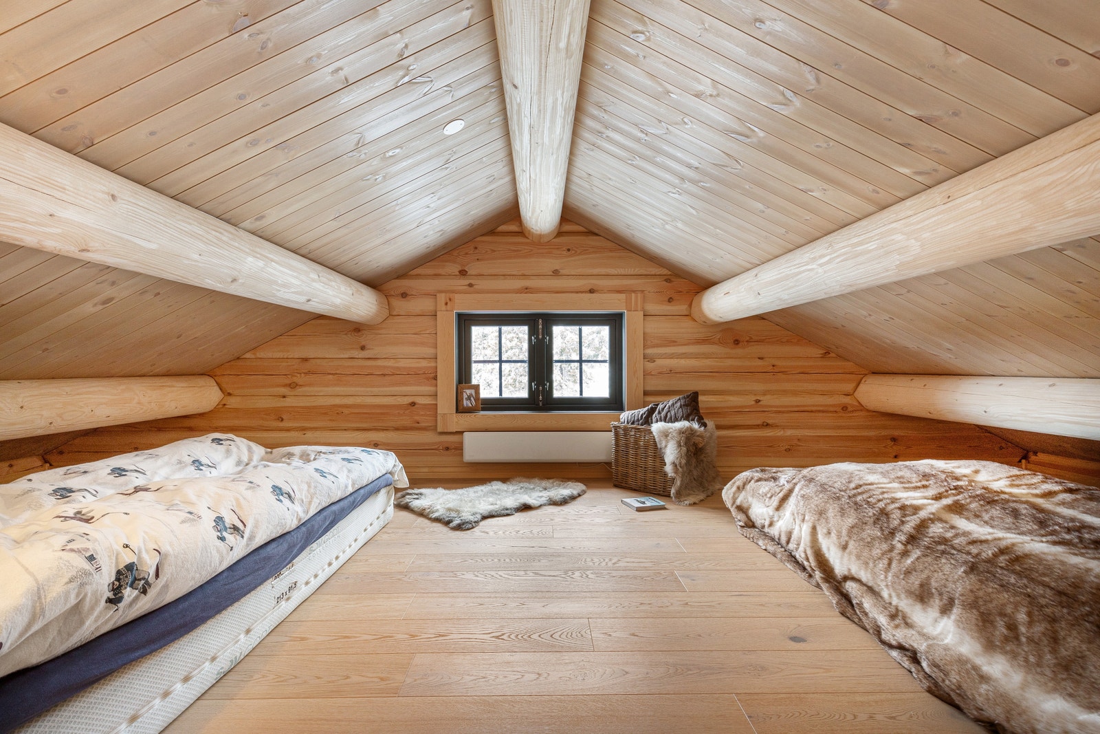 Bildet er av tidligere oppført hytte og kan inneholde løsninger som er kundetilpasset og avviker fra standard leveranse. Galleribilde