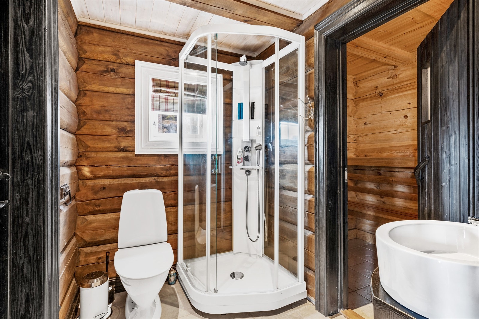 Bad nummer 2 med badstue, Galleribilde