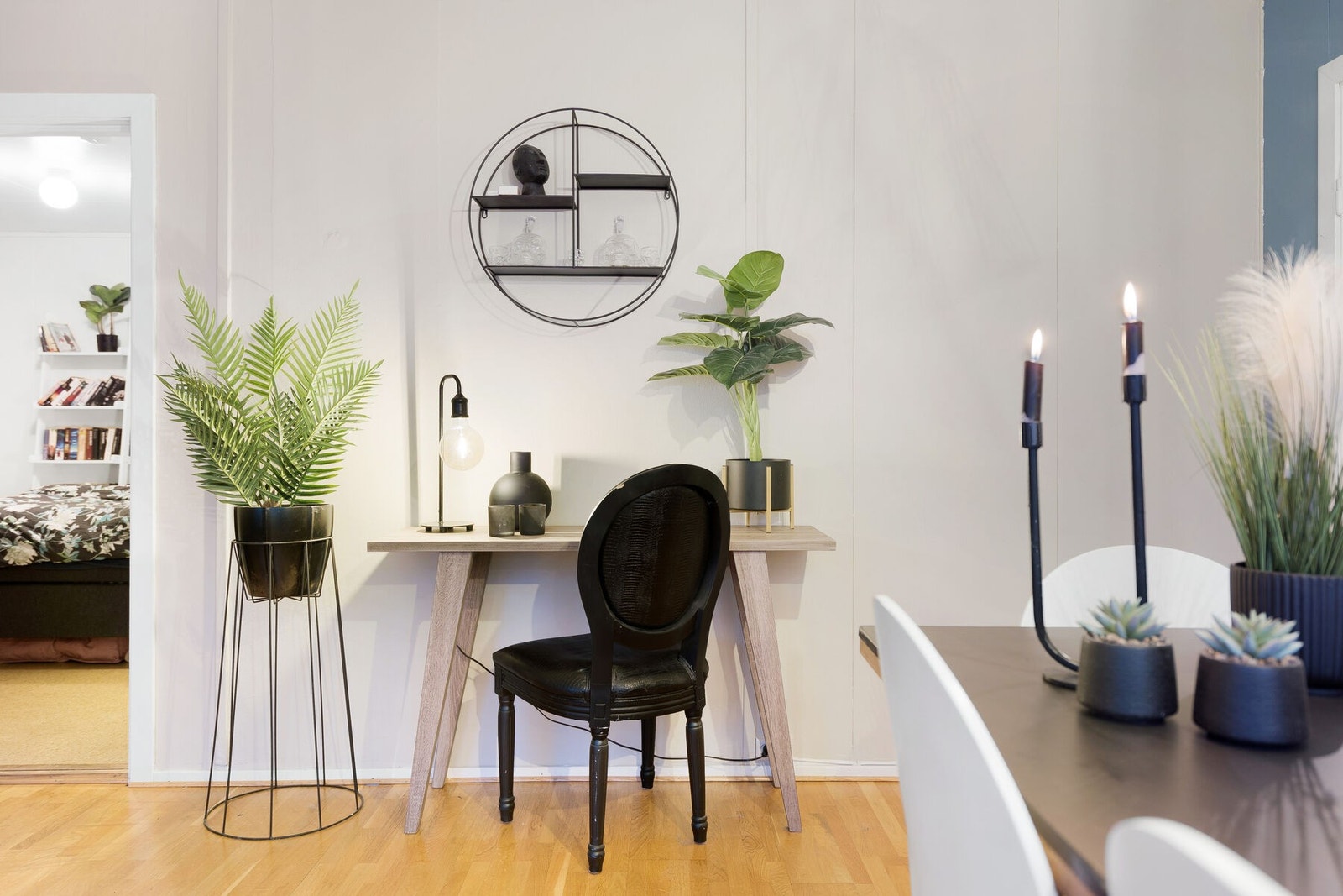 - Her kan du ha hjemmekontor i stua (eller på det ene soverommet) - Galleribilde