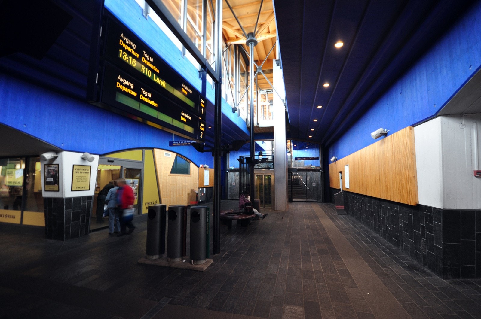 Kort gangavstand til Lillestrøm stasjon. Her går det direktetog til både Oslo S. og Gardermoen. Galleribilde