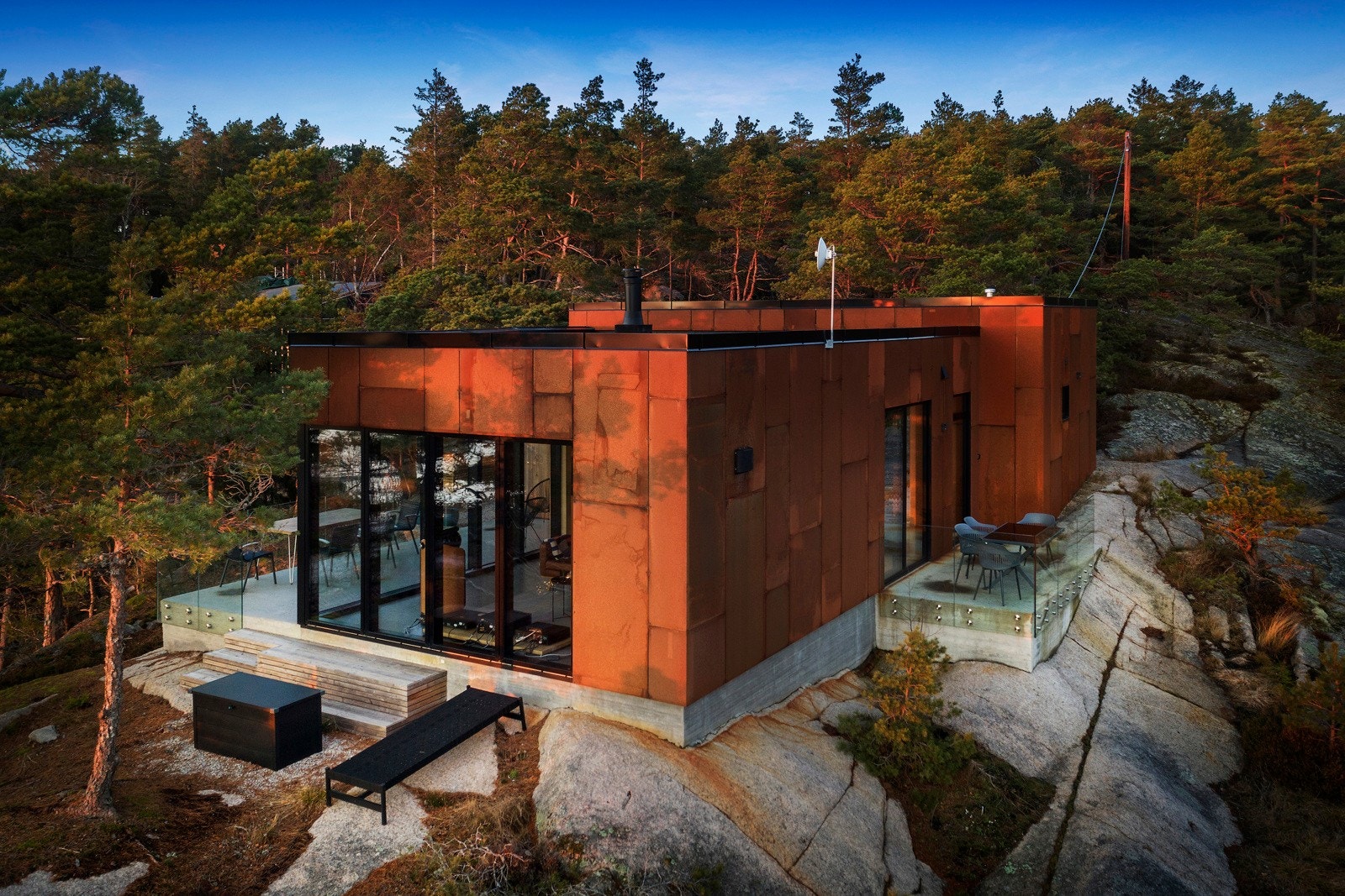 Fra kjøkken er det utgang til en terrasse Galleribilde