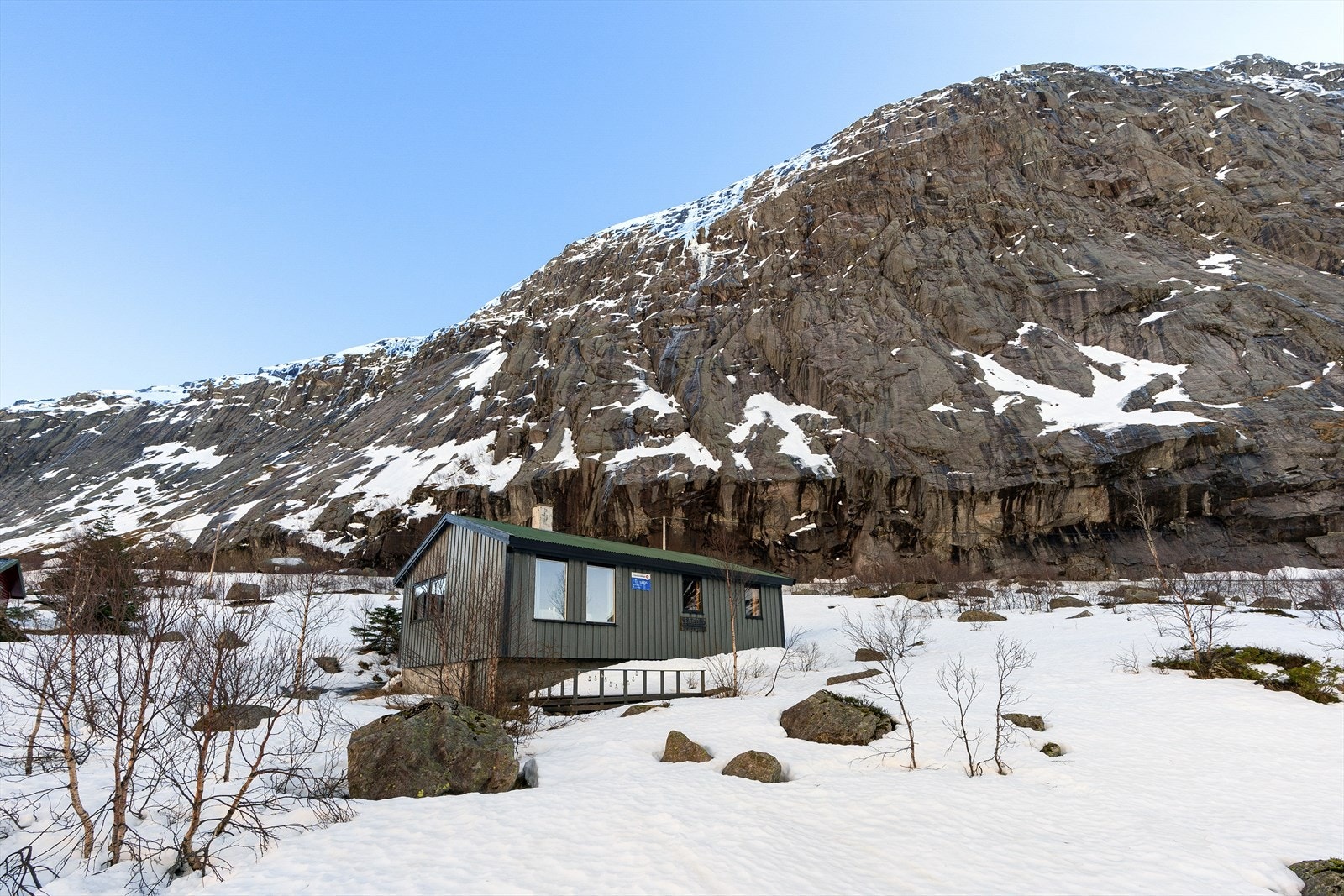 Eiendomsmegler1 v/ Gro Anita Nøkland ønsker velkommen til Øvstabødalen - koselig hytte i naturskjønne omgivelser Galleribilde