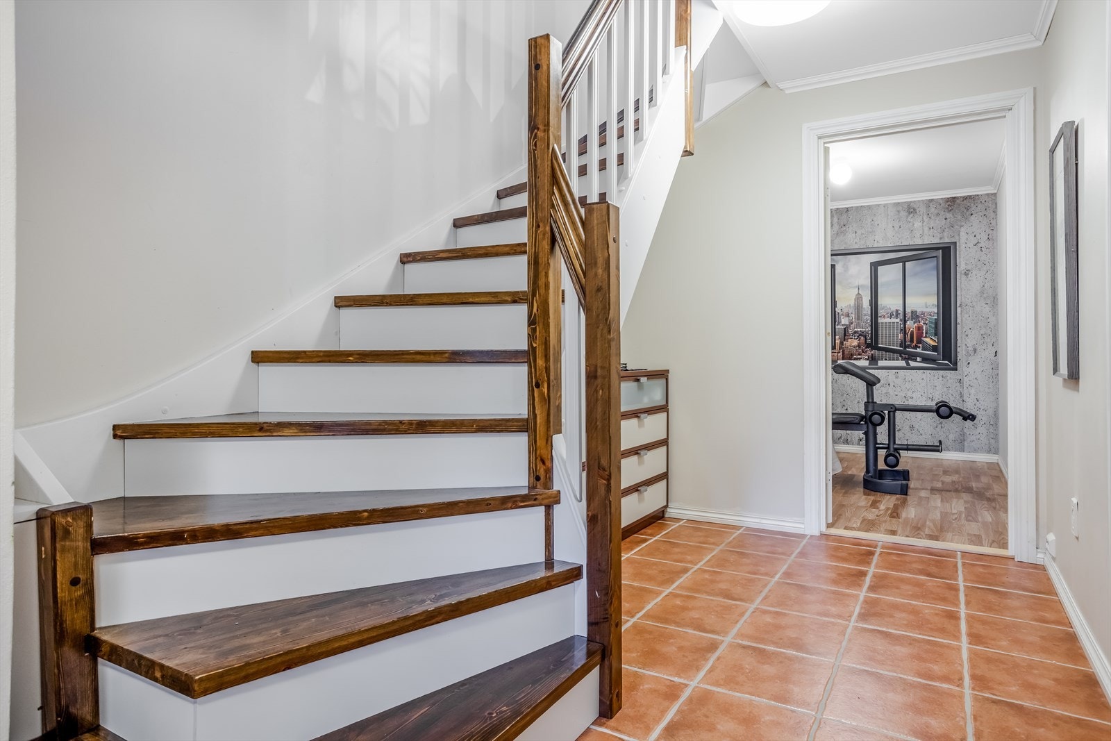 Trapp opp til boligens 1 etasje Galleribilde