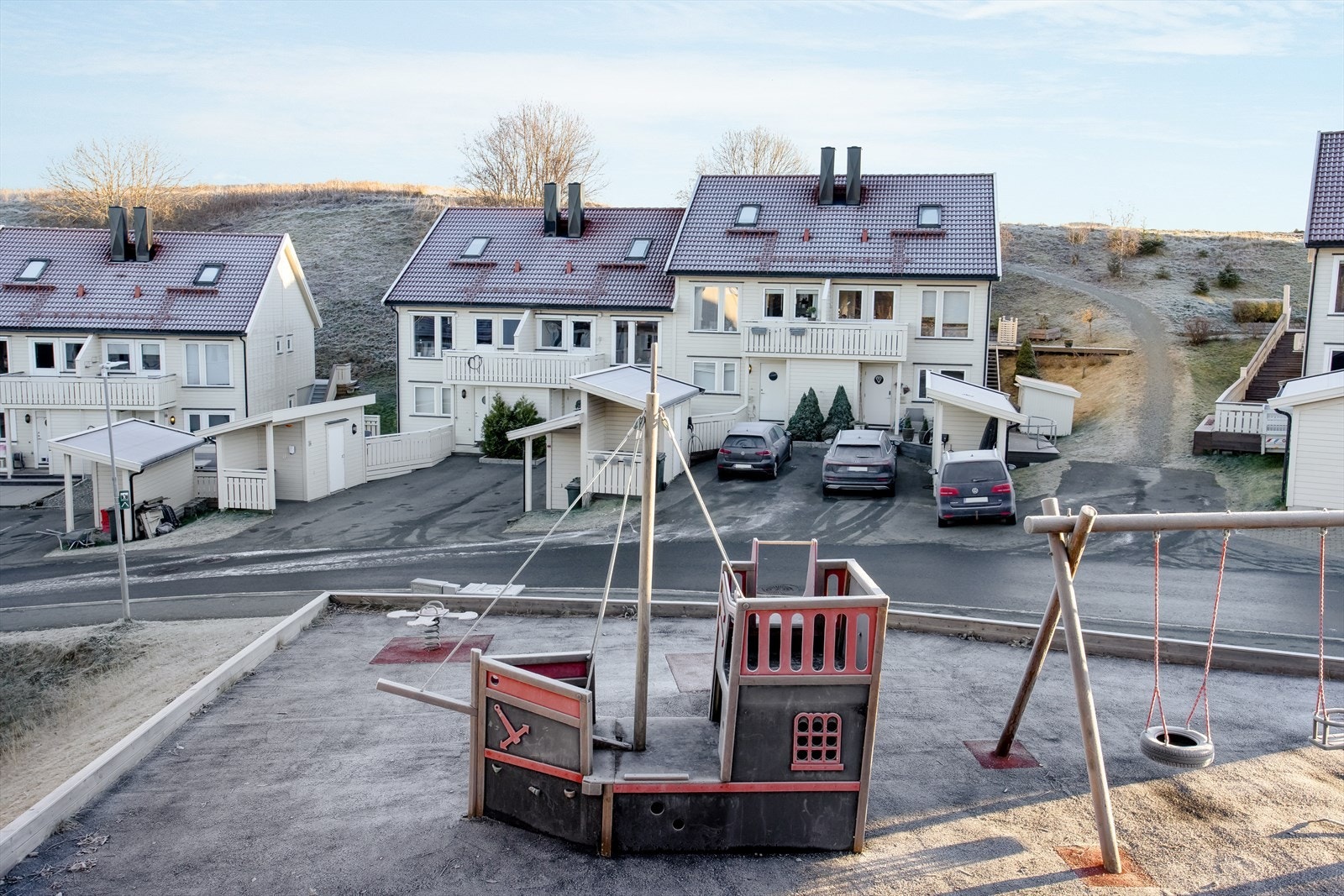 Langdalen 36 ligger i et meget barnevennlig og hyggelig boområde Galleribilde