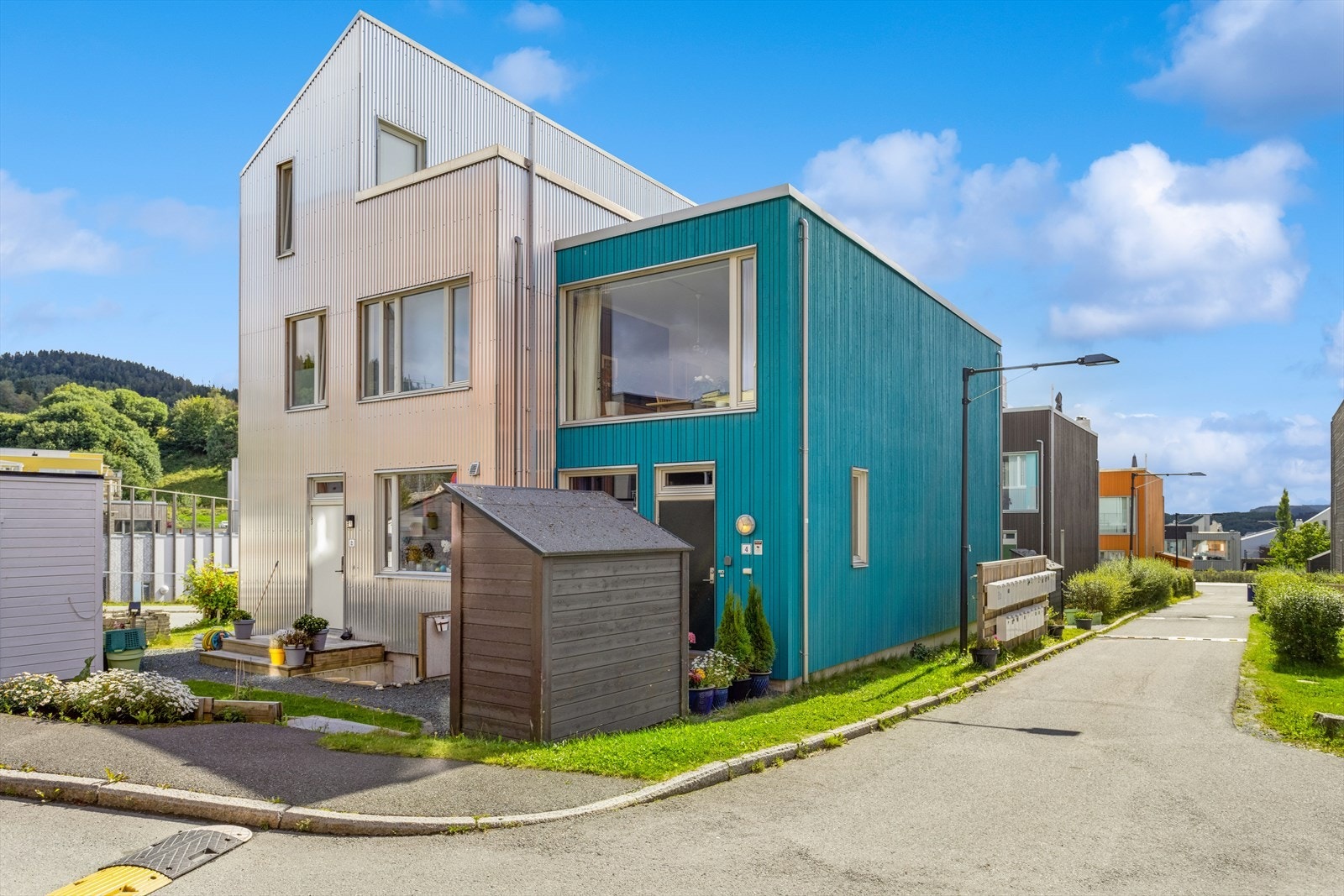 Enderekkehus har også en praktisk utvendig bod. Galleribilde