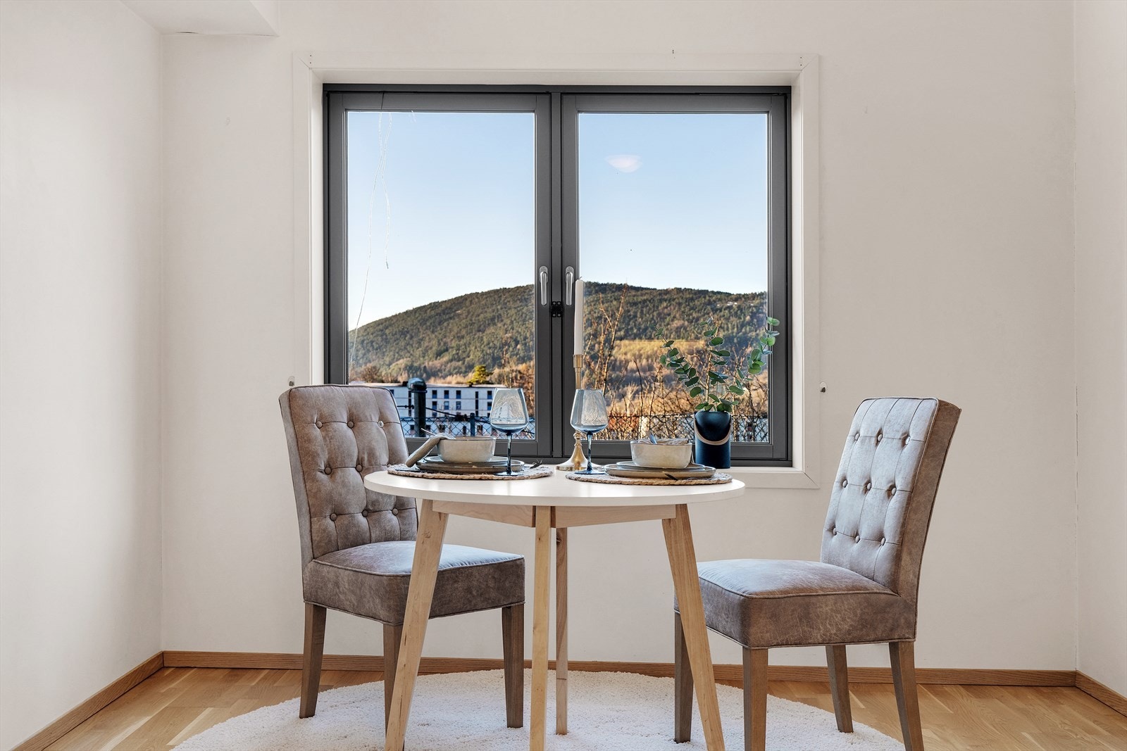 Kjøkkenutsikt mot Løvstakken Galleribilde