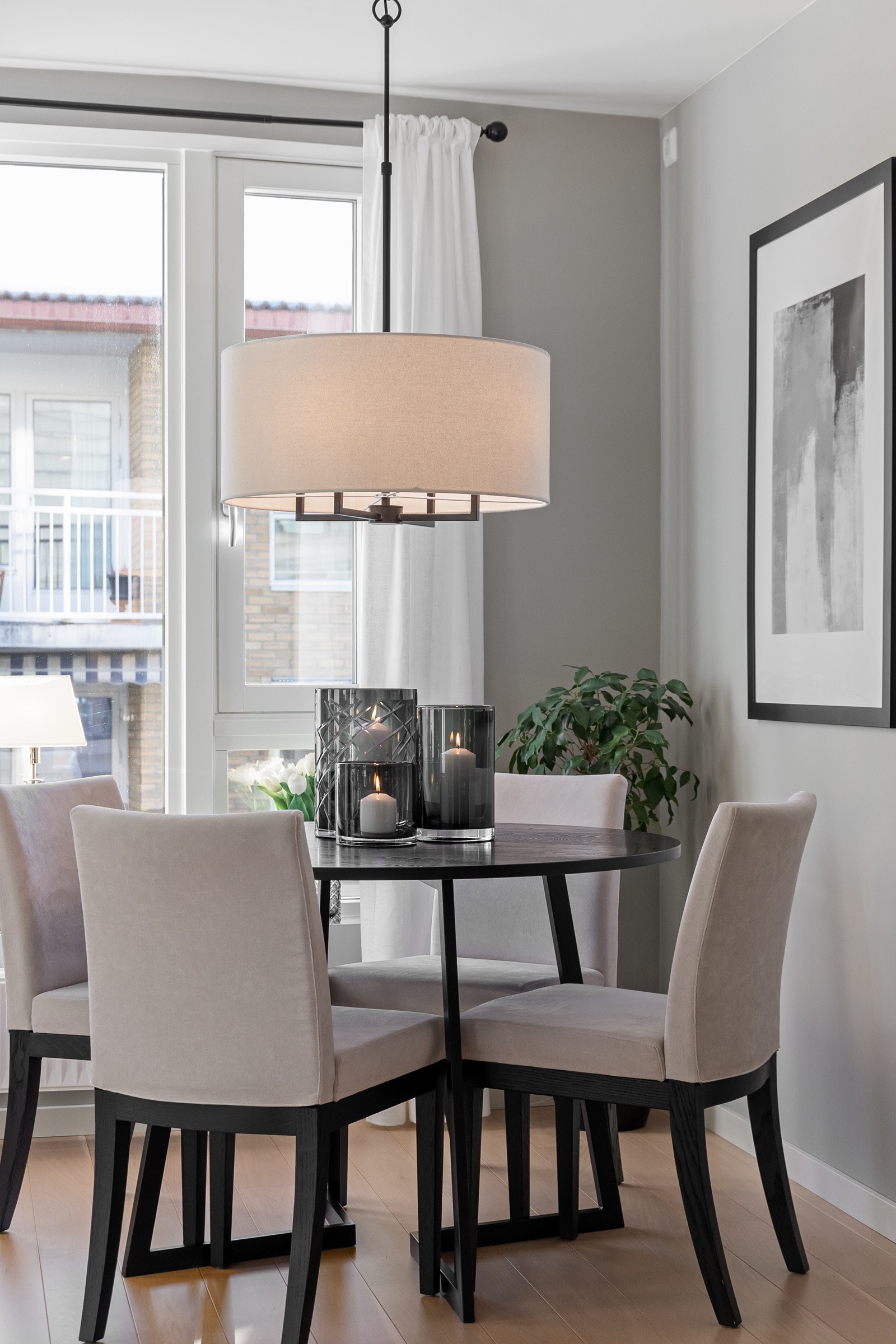 Behagelige og moderne fargepaletter gjør det enkelt å innrede med ønsket interiør og møblement. Galleribilde