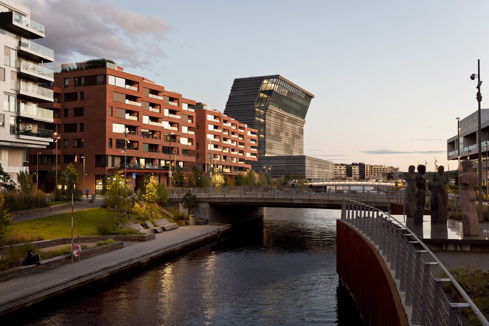 Velkommen til Bjørvika, Oslos ny og kuleste bydel! Galleribilde
