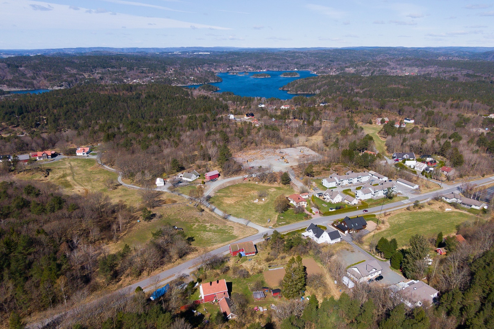 Hæstadhaven ligger meget idyllisk til. Galleribilde