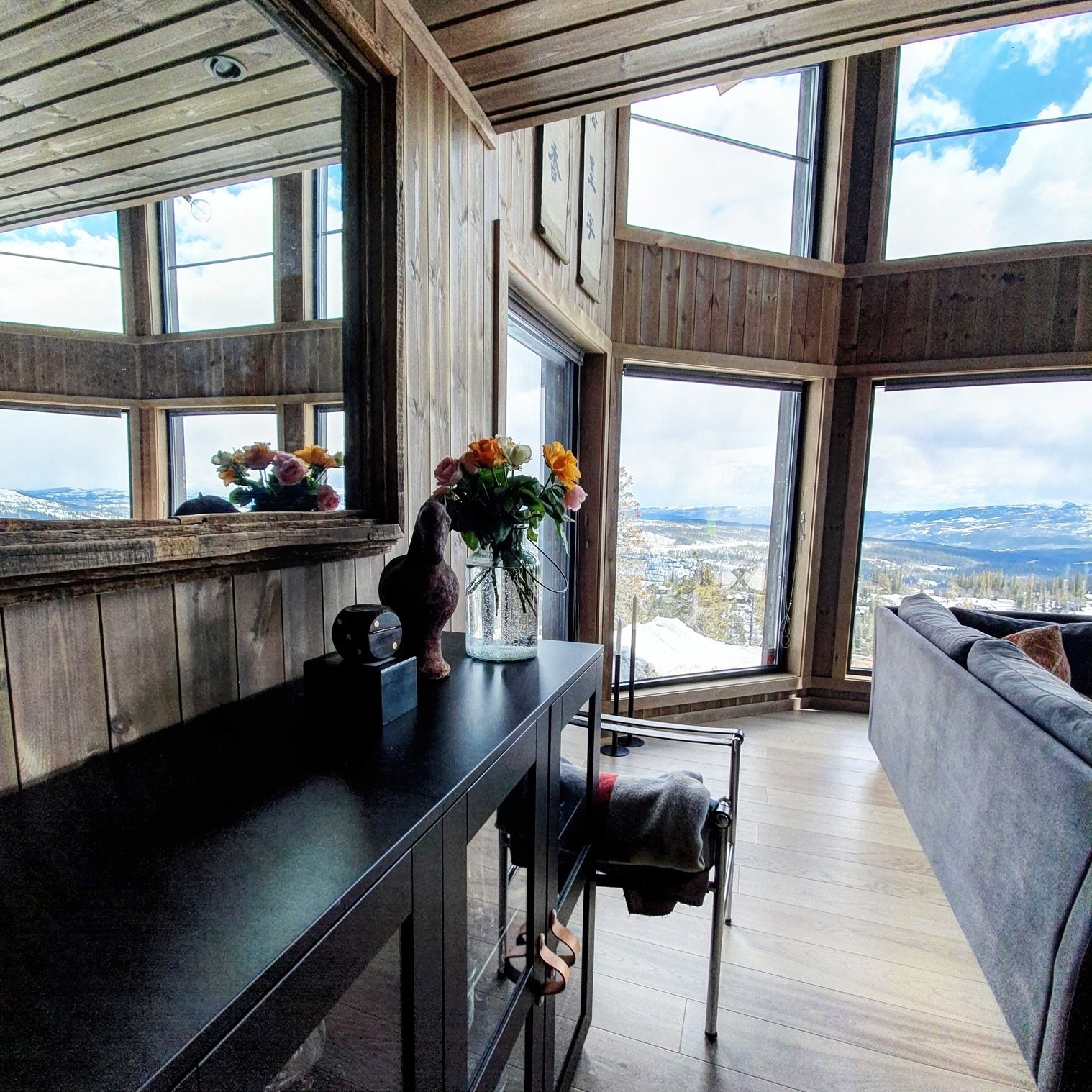 Detalj fra annen hytte Galleribilde