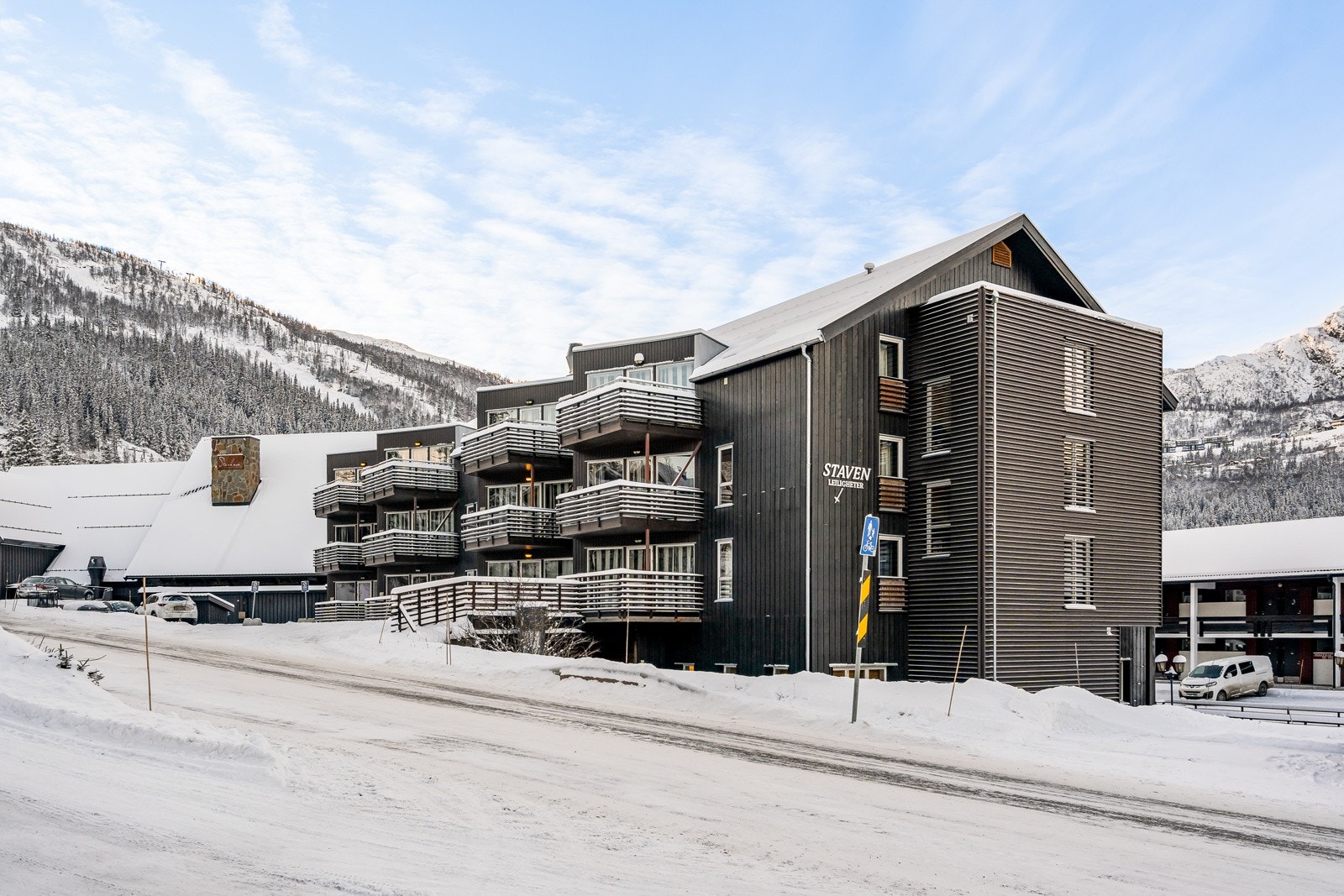 Velkommen til Skiheisvegen 30B! En romslig 4-roms med en svært sentral og populær beliggenhet rett ved Hemsedal skisenter Galleribilde