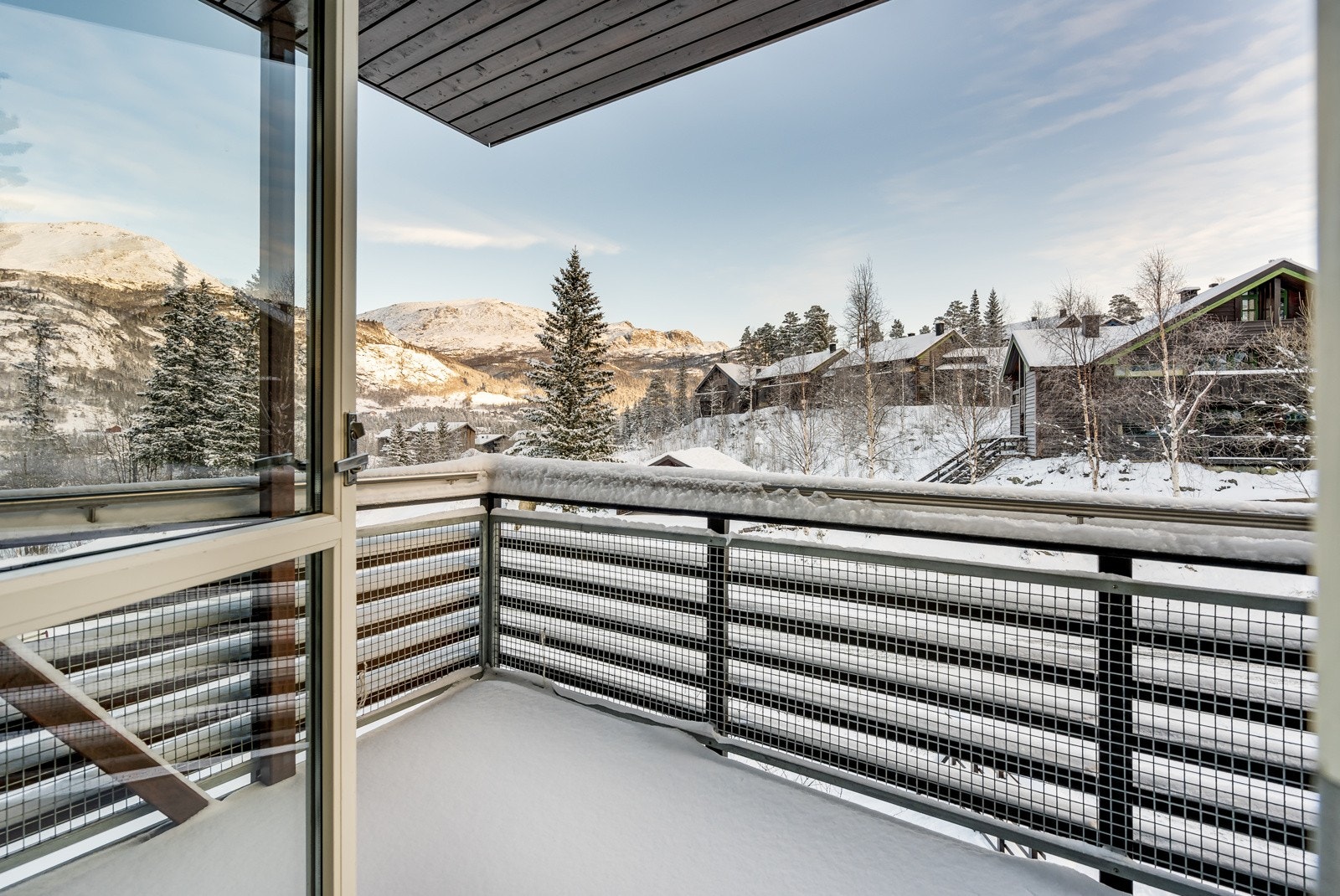 Boligen kan bl.a. by på en balkong på 6 kvm med hyggelig utsyn Galleribilde