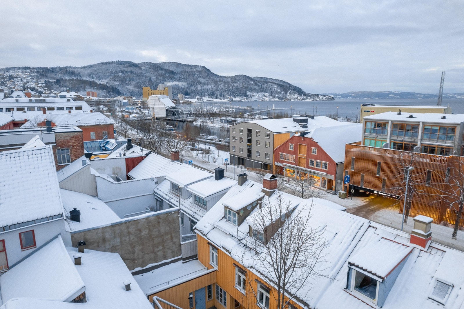 Praktisk soneparkering i sone 11 er å finnes like utenfor leiligheten. Galleribilde