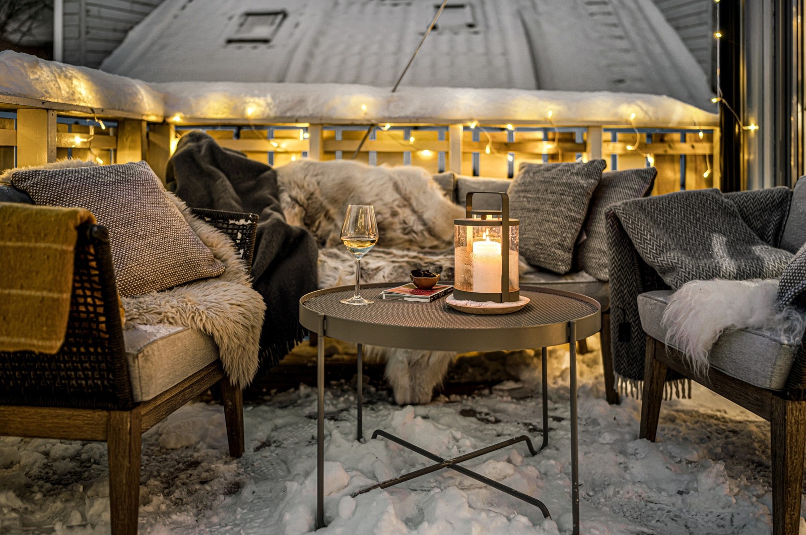 Vestvendt beliggenhet som gjør at man kan nyte solen store deler av dagen. Galleribilde