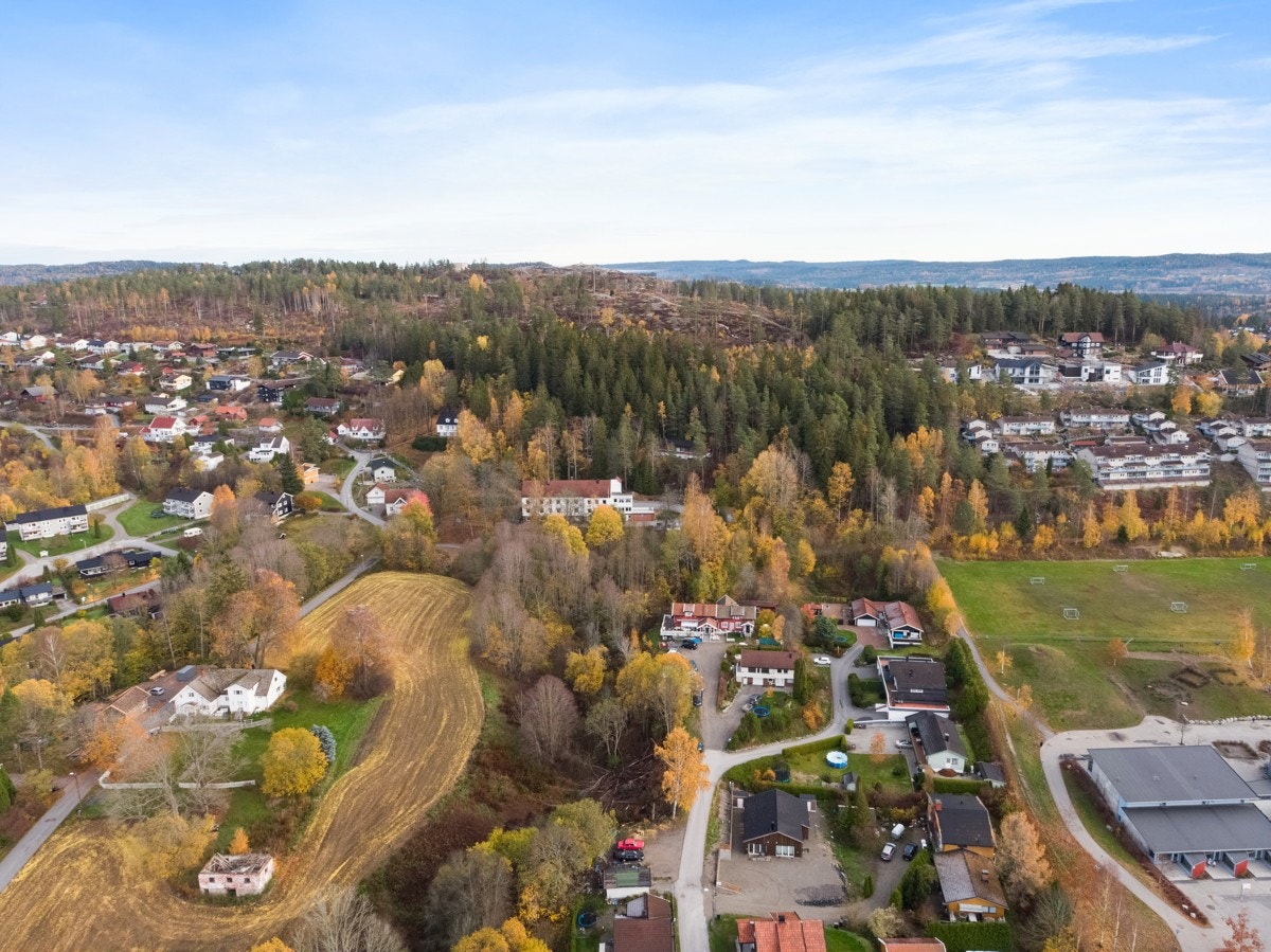 Høytorpveien har vestvendt og fin beliggenhet Galleribilde