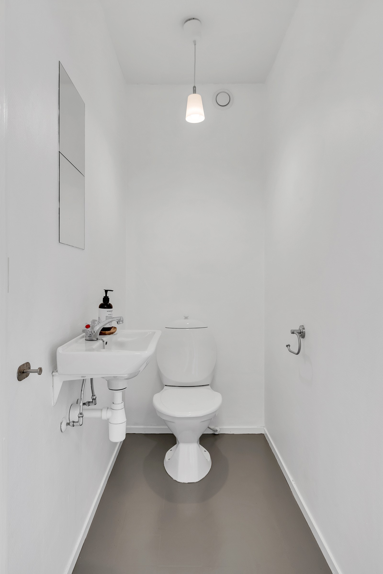 Separat WC, ca 2 m². Galleribilde