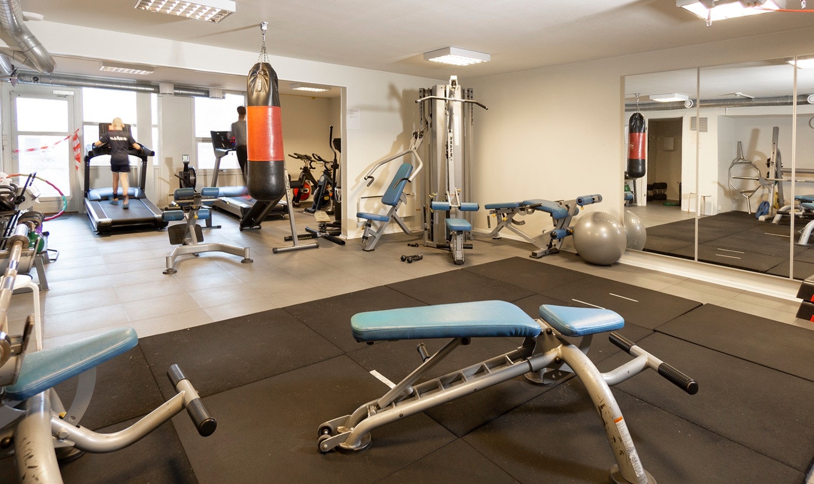 Trimrom og badstue for beboerne i underetasjen. Galleribilde