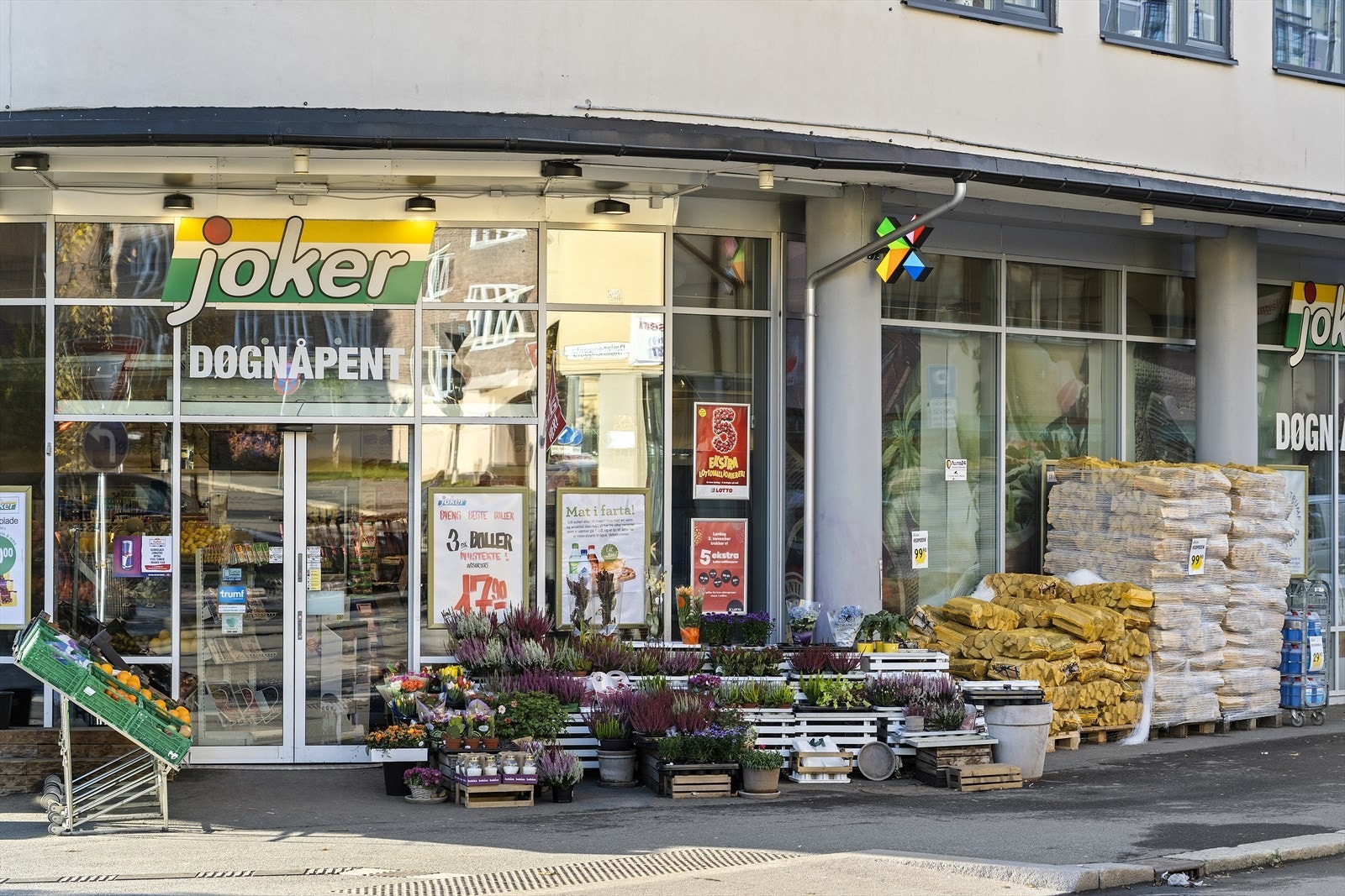 Søndagsåpen Joker nærliggende Galleribilde