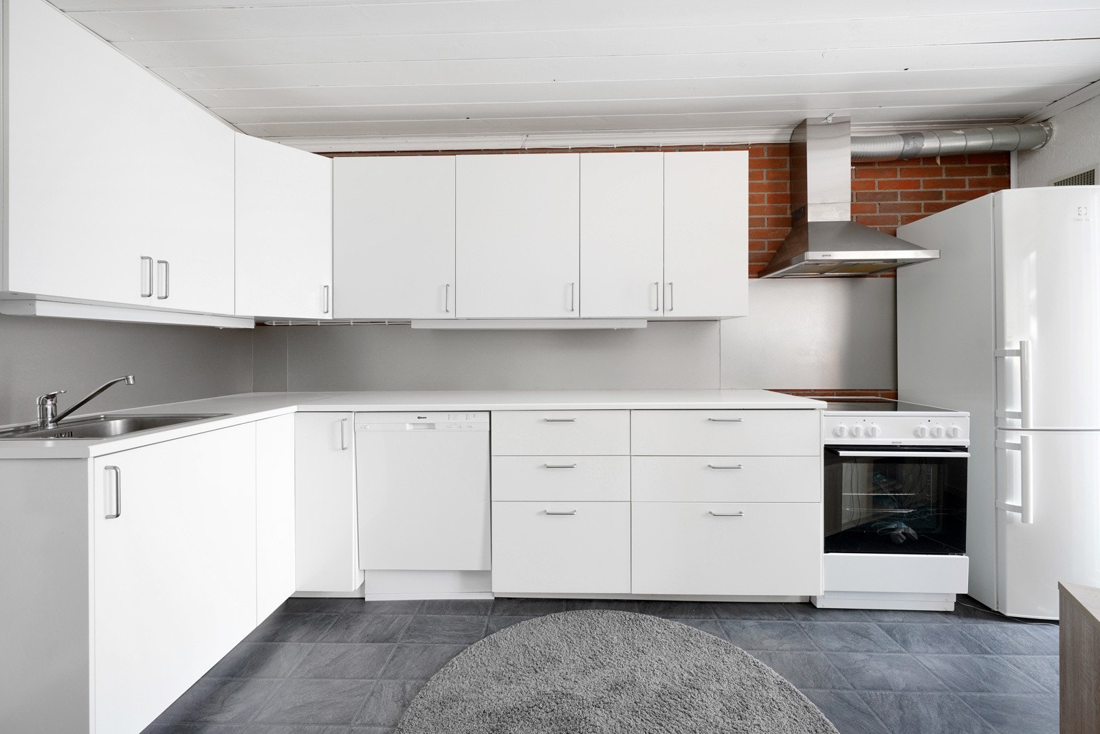 Kjøkken i leilighet Galleribilde