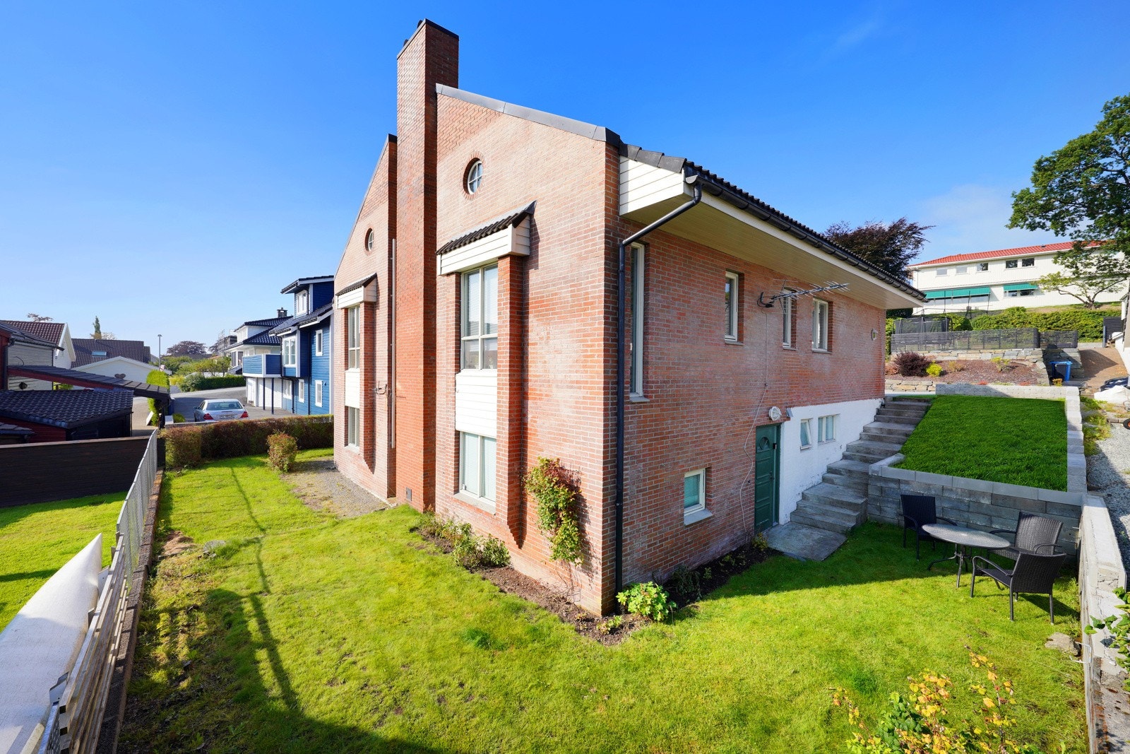 Boligen er arkitekttegnet og har flere fine detaljer Galleribilde