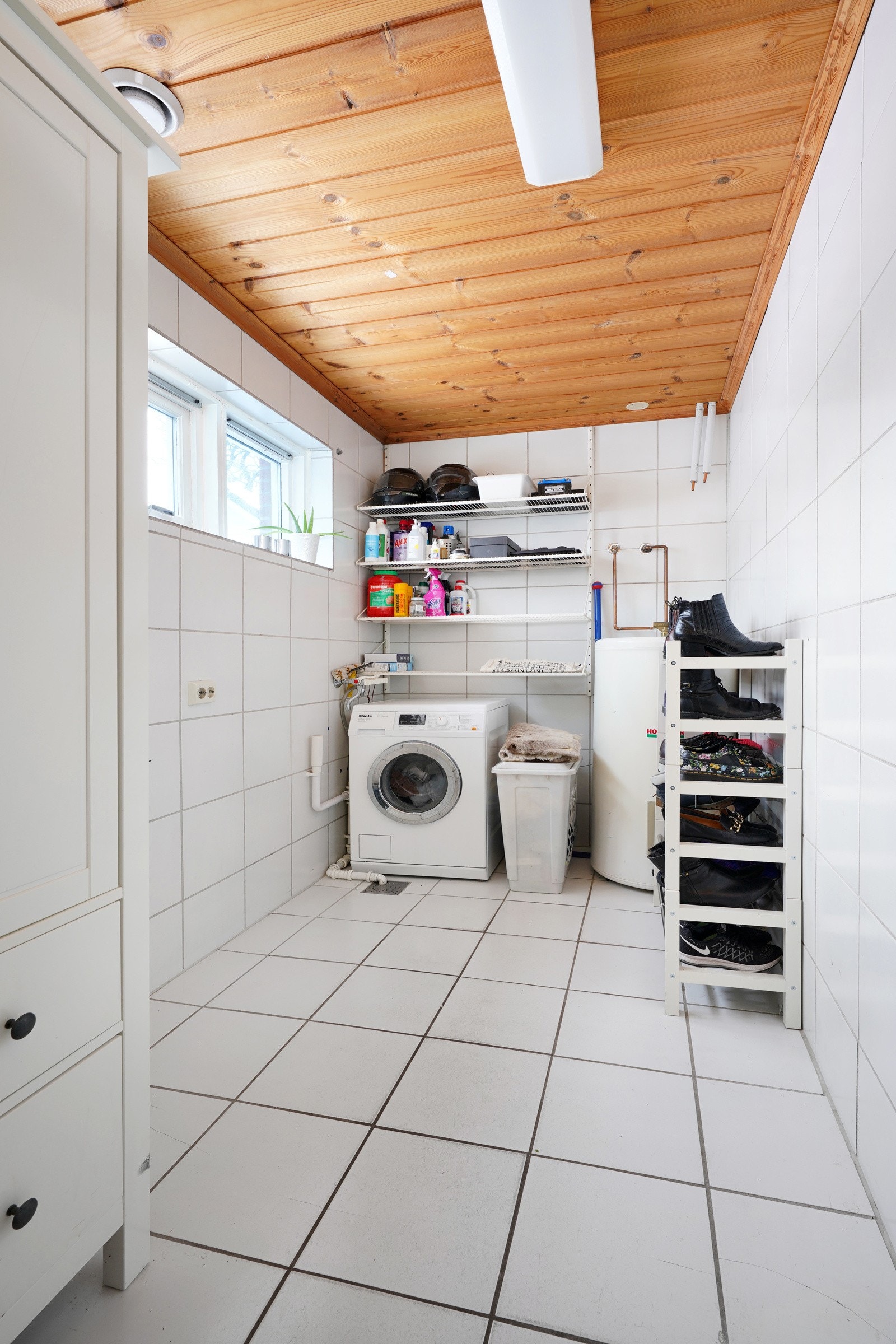 Vaskerom Galleribilde