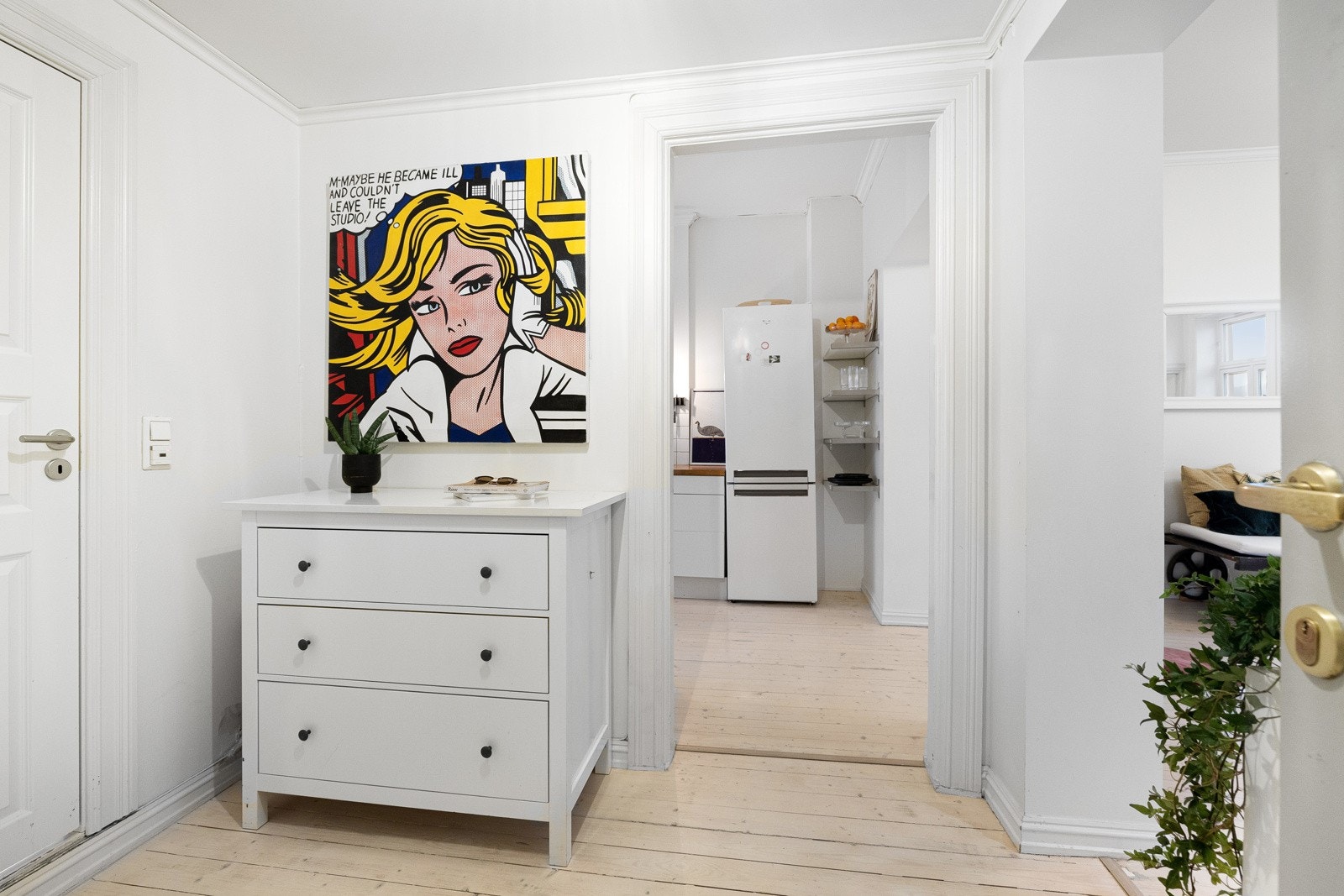 Her er det god plass til å sette opp garderobeløsning om man ønsker. Galleribilde