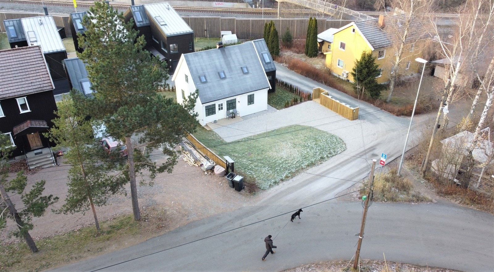 Eiendommen sett fra øst. Galleribilde